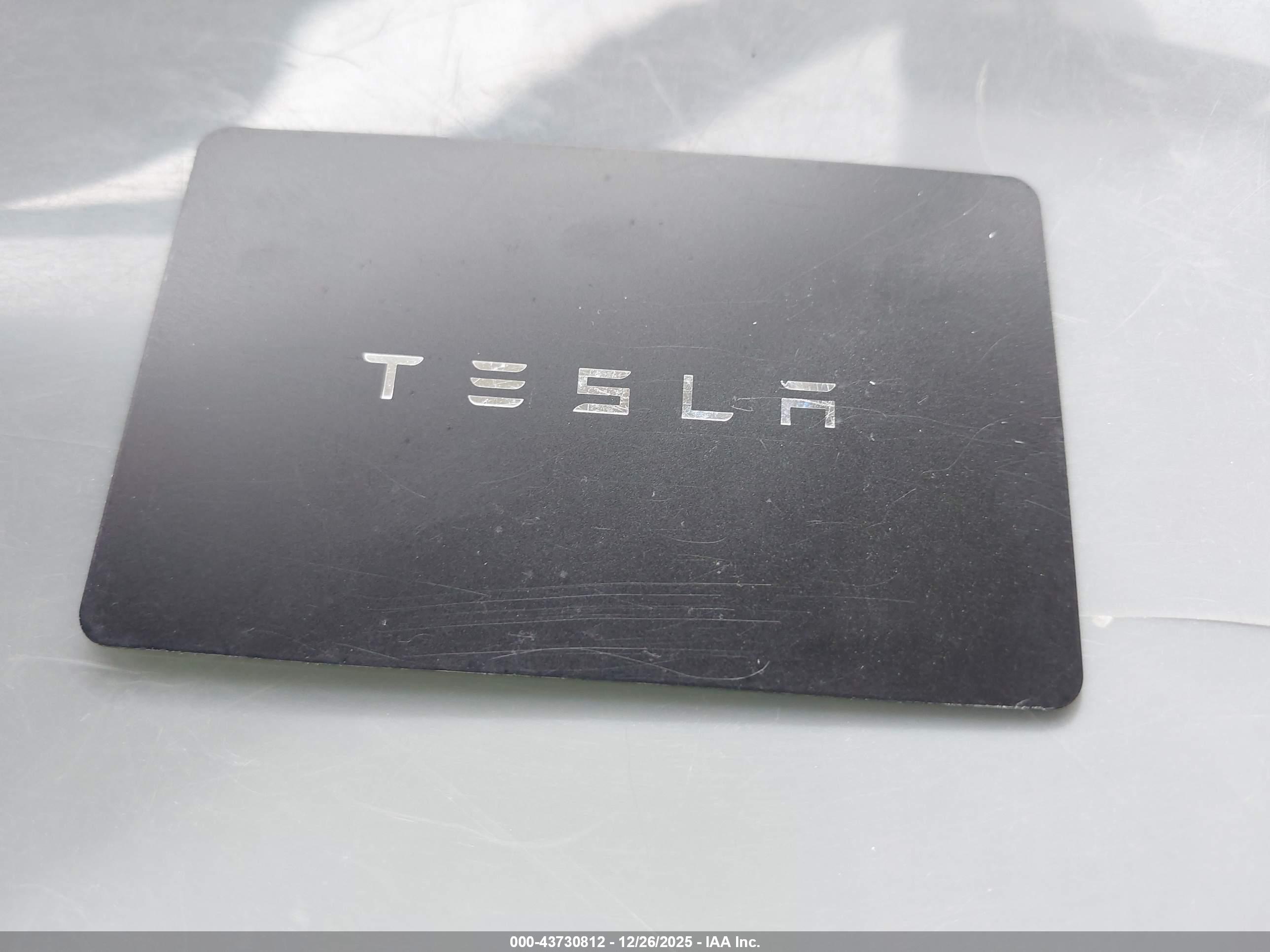 TESLA MODEL image 11