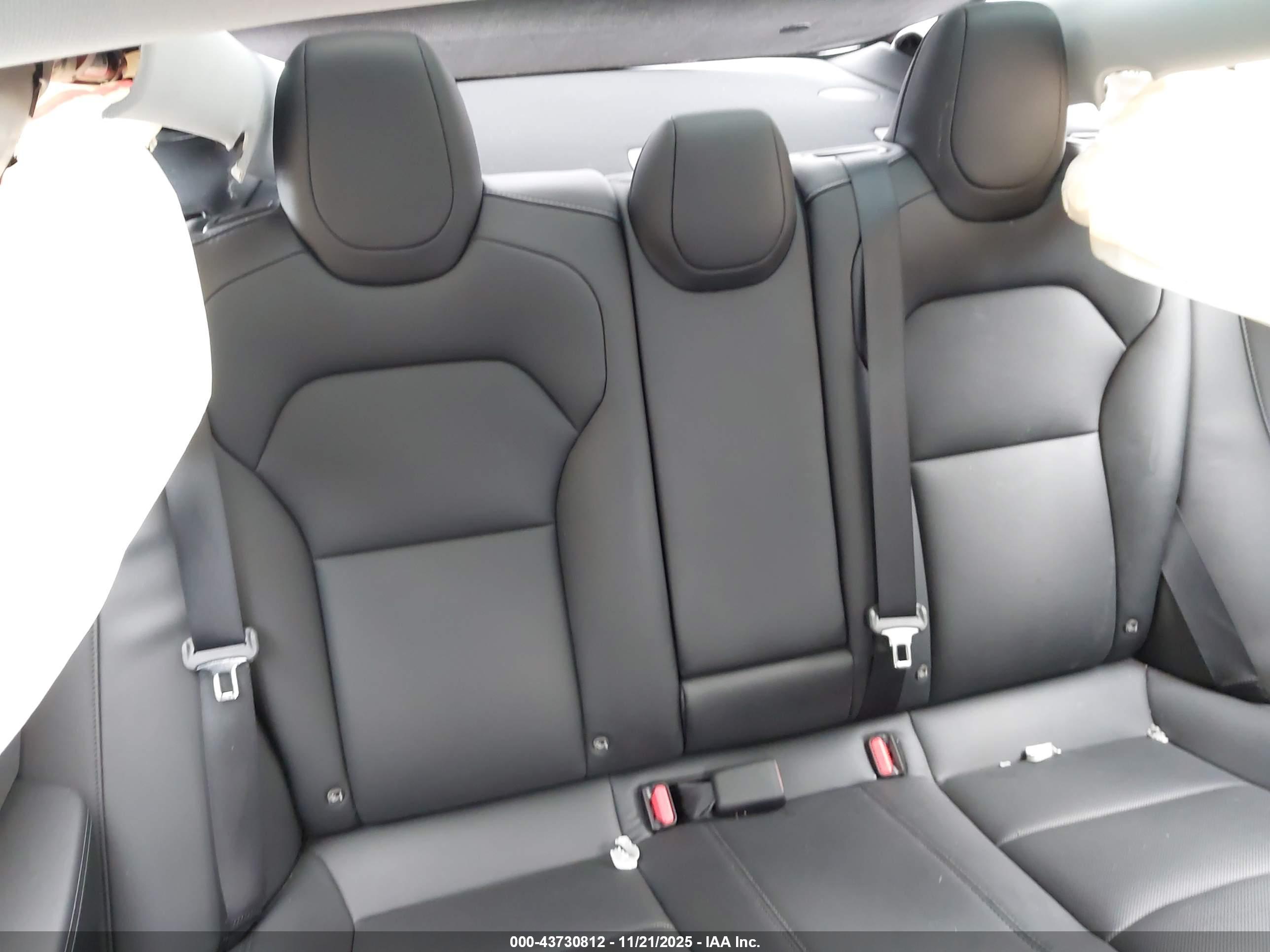 TESLA MODEL image 8