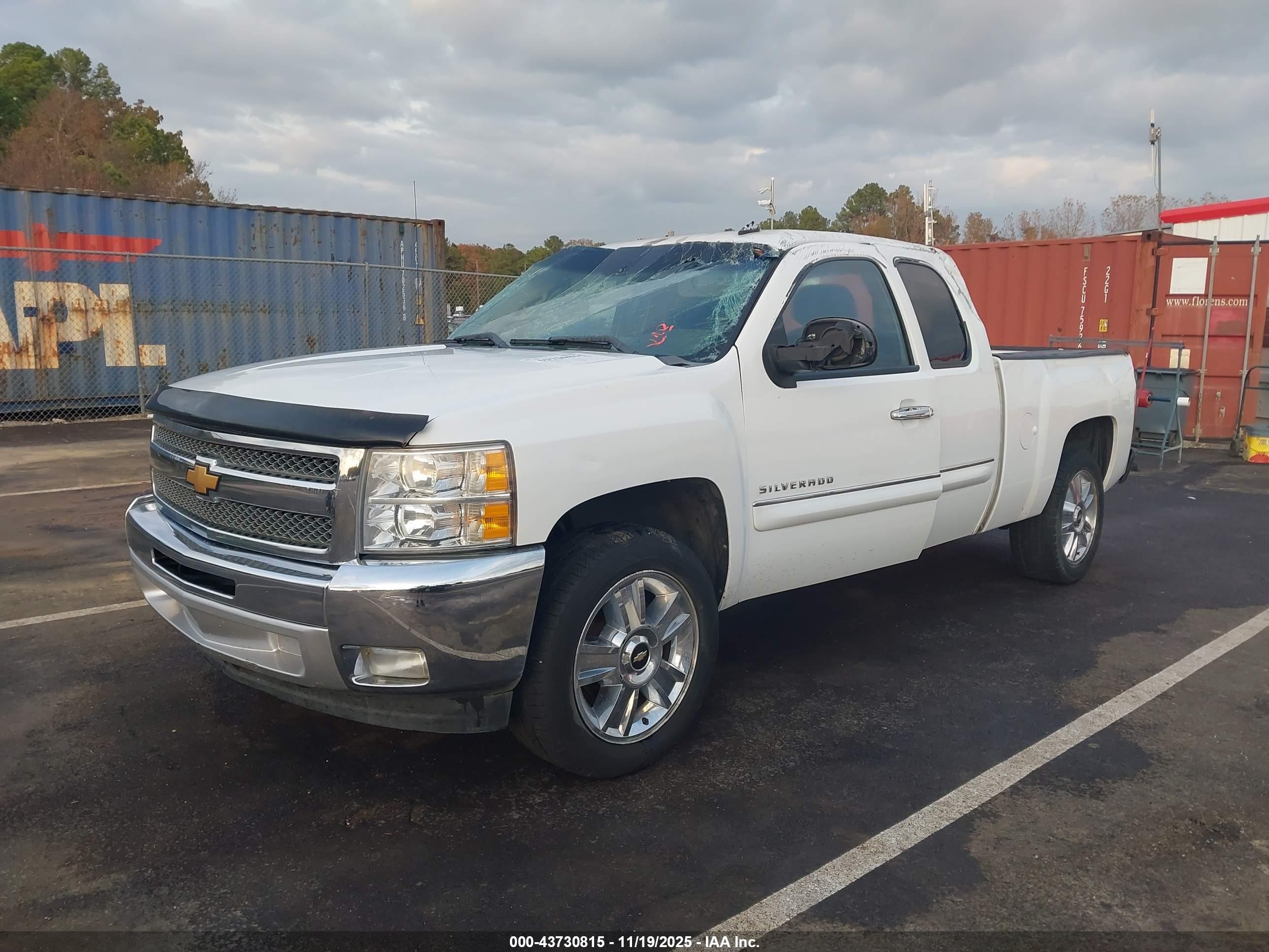 CHEVROLET SILVERADO image 2