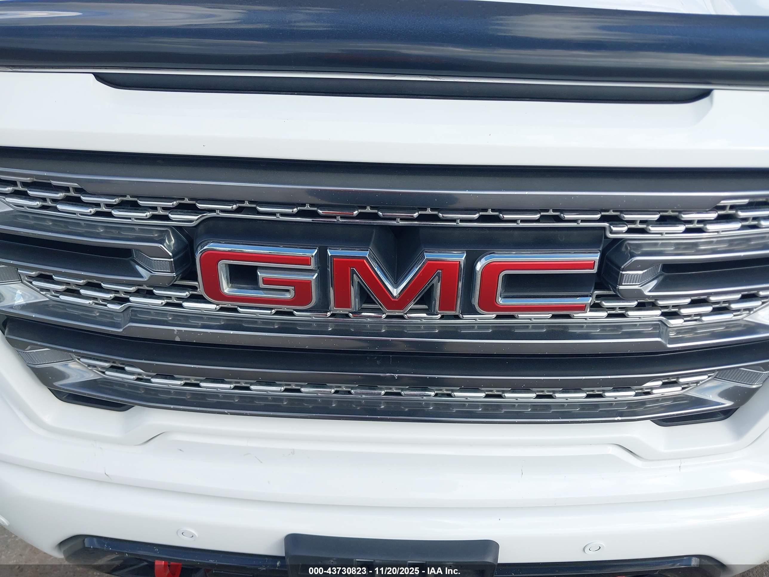 GMC SIERRA image 6