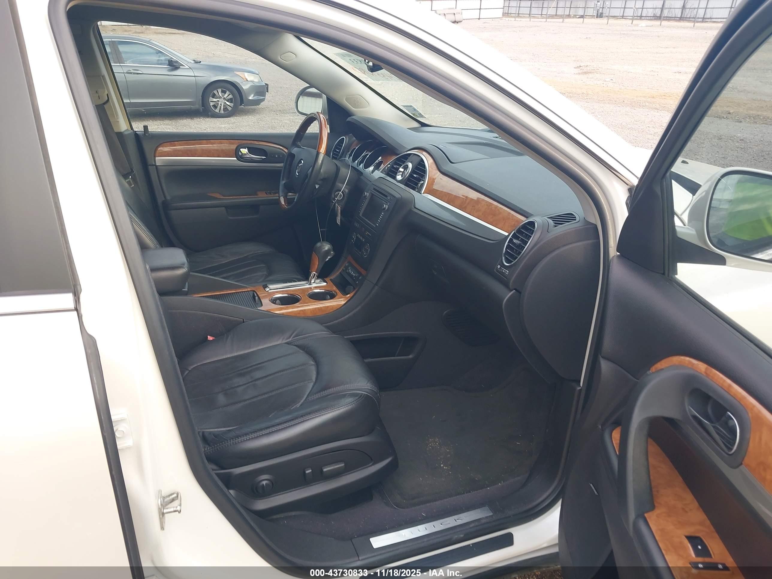 BUICK ENCLAVE image 5