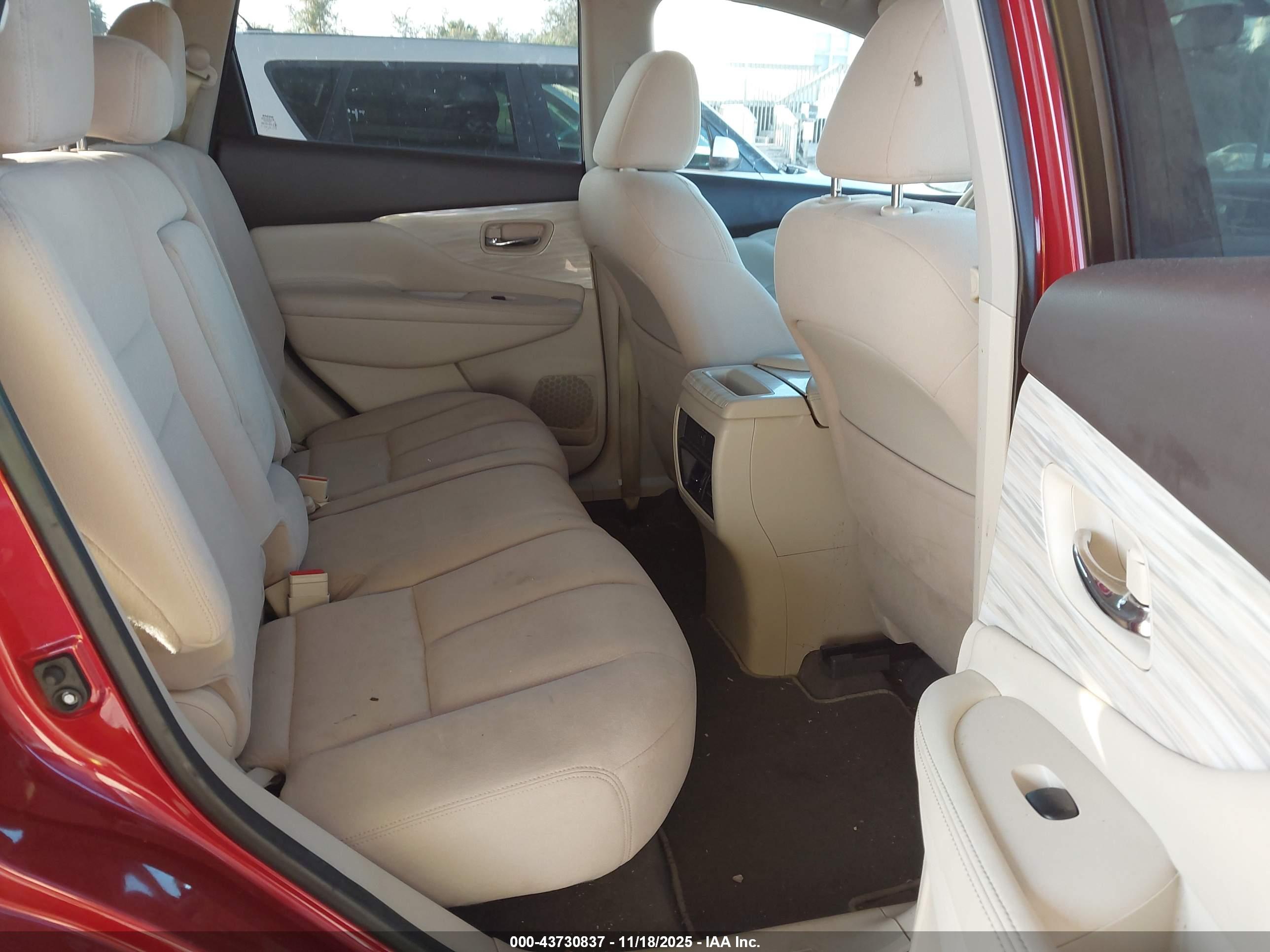 NISSAN MURANO image 8