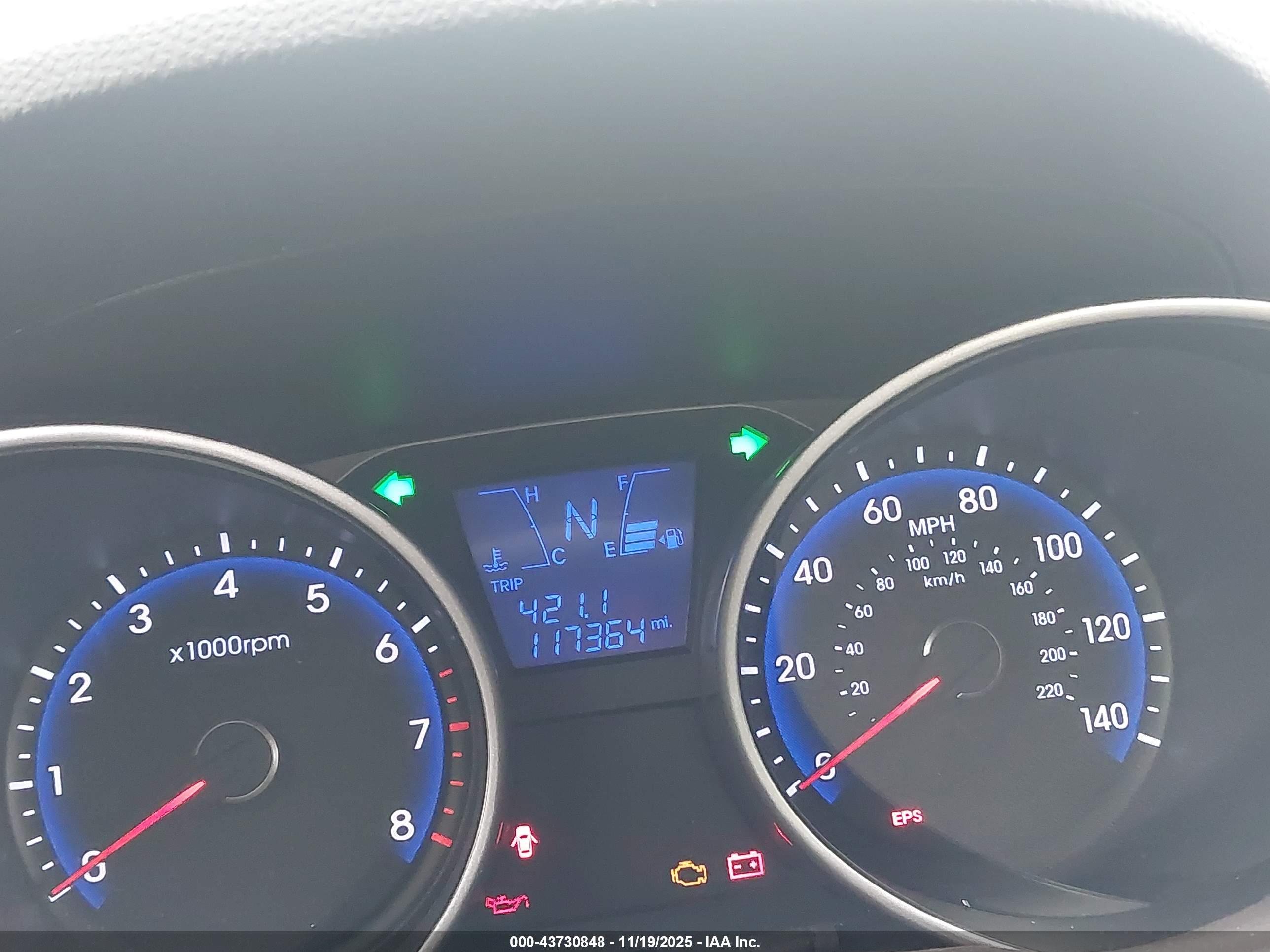 HYUNDAI TUCSON image 7