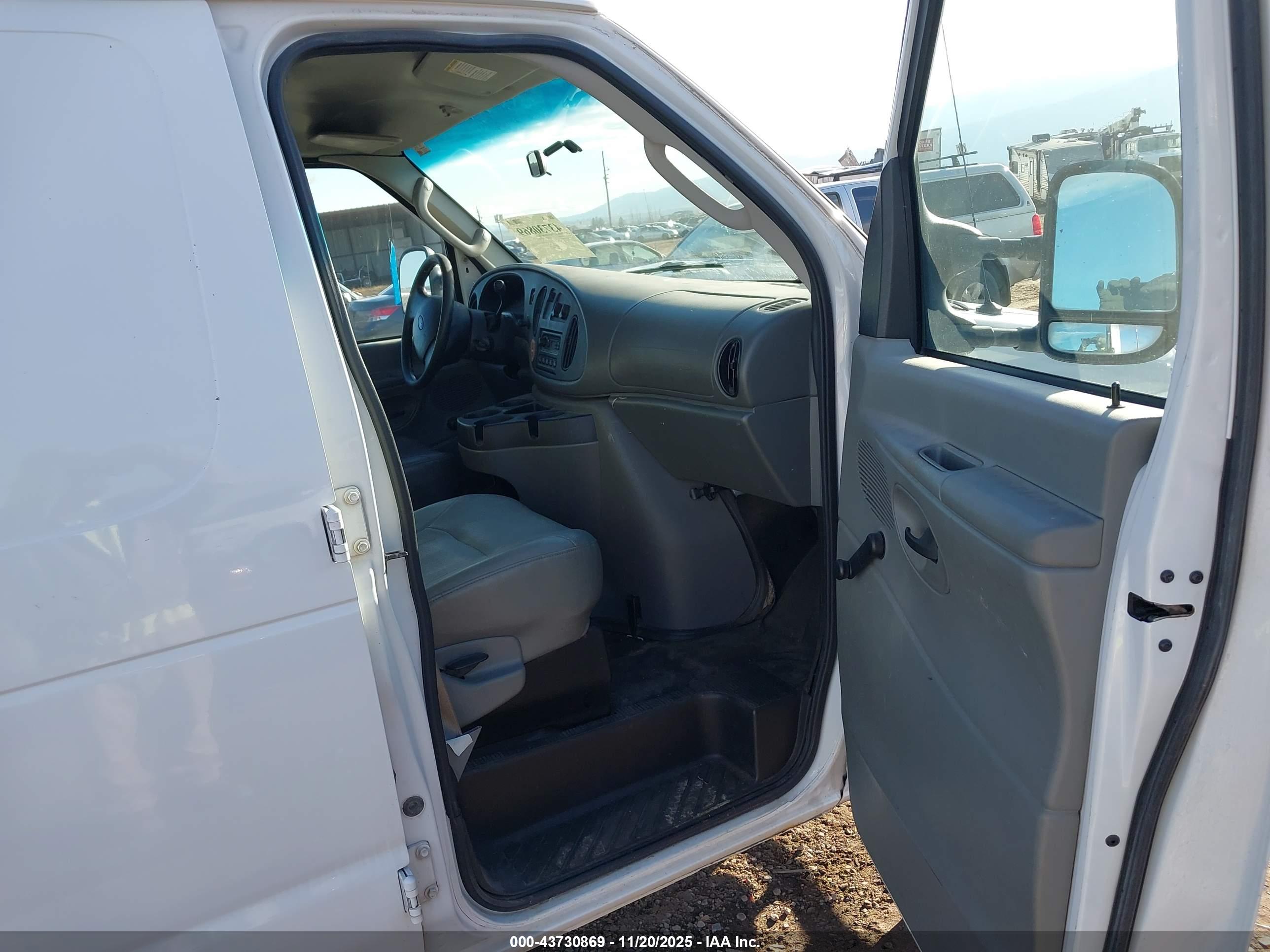 FORD E-350 image 5
