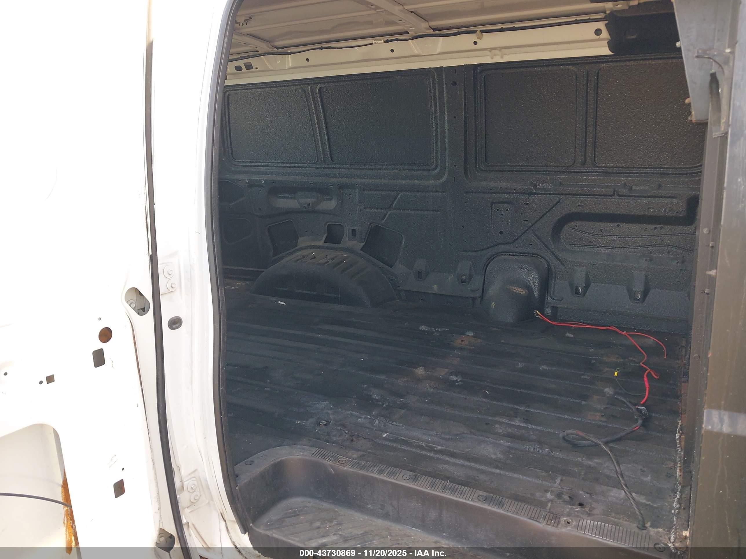 FORD E-350 image 8