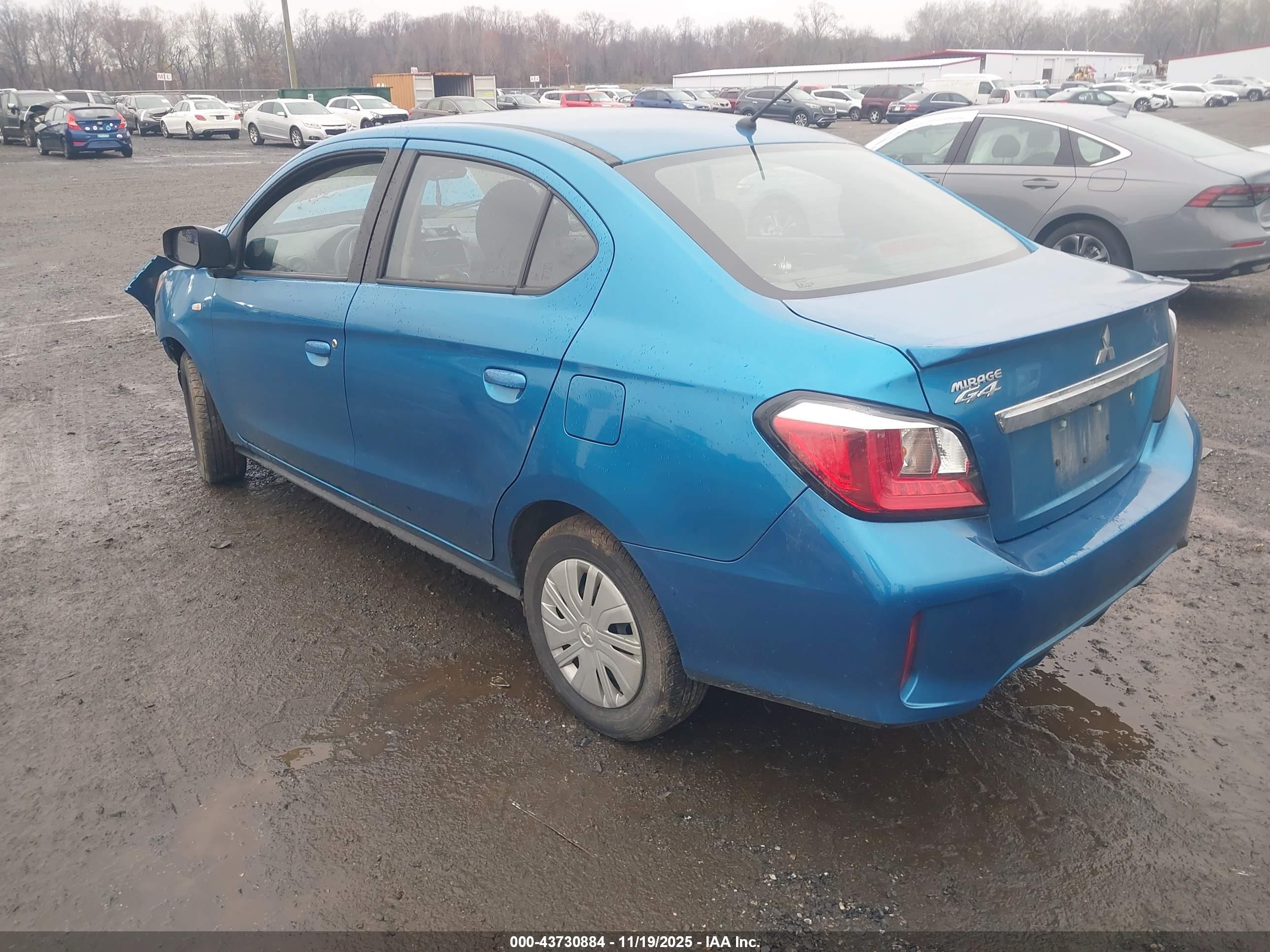 MITSUBISHI MIRAGE image 3