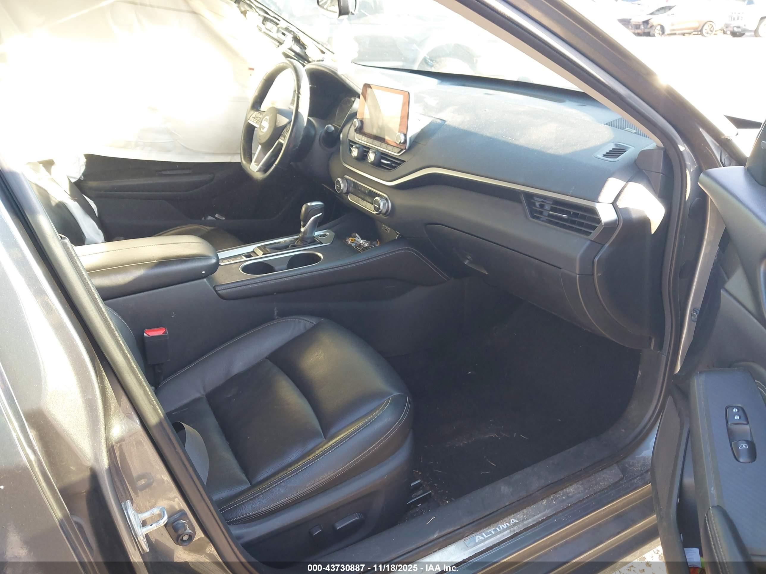 NISSAN ALTIMA image 5
