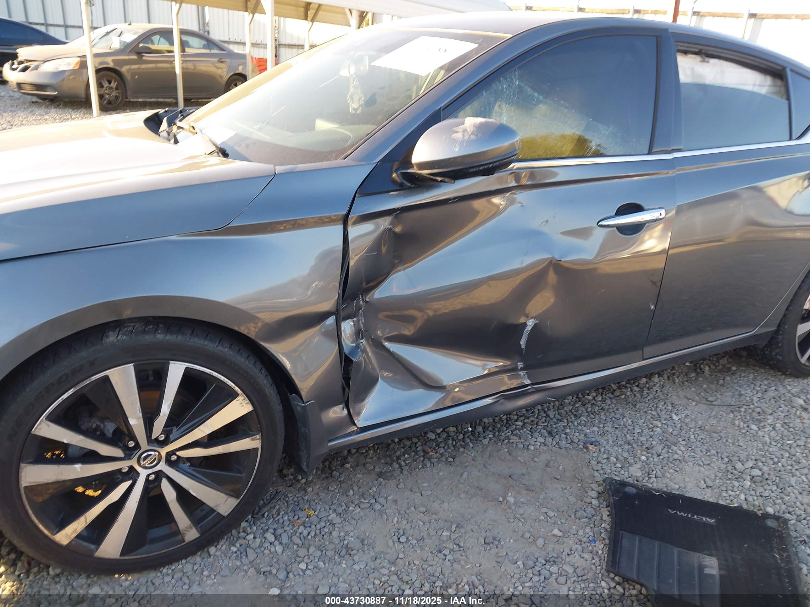NISSAN ALTIMA image 6
