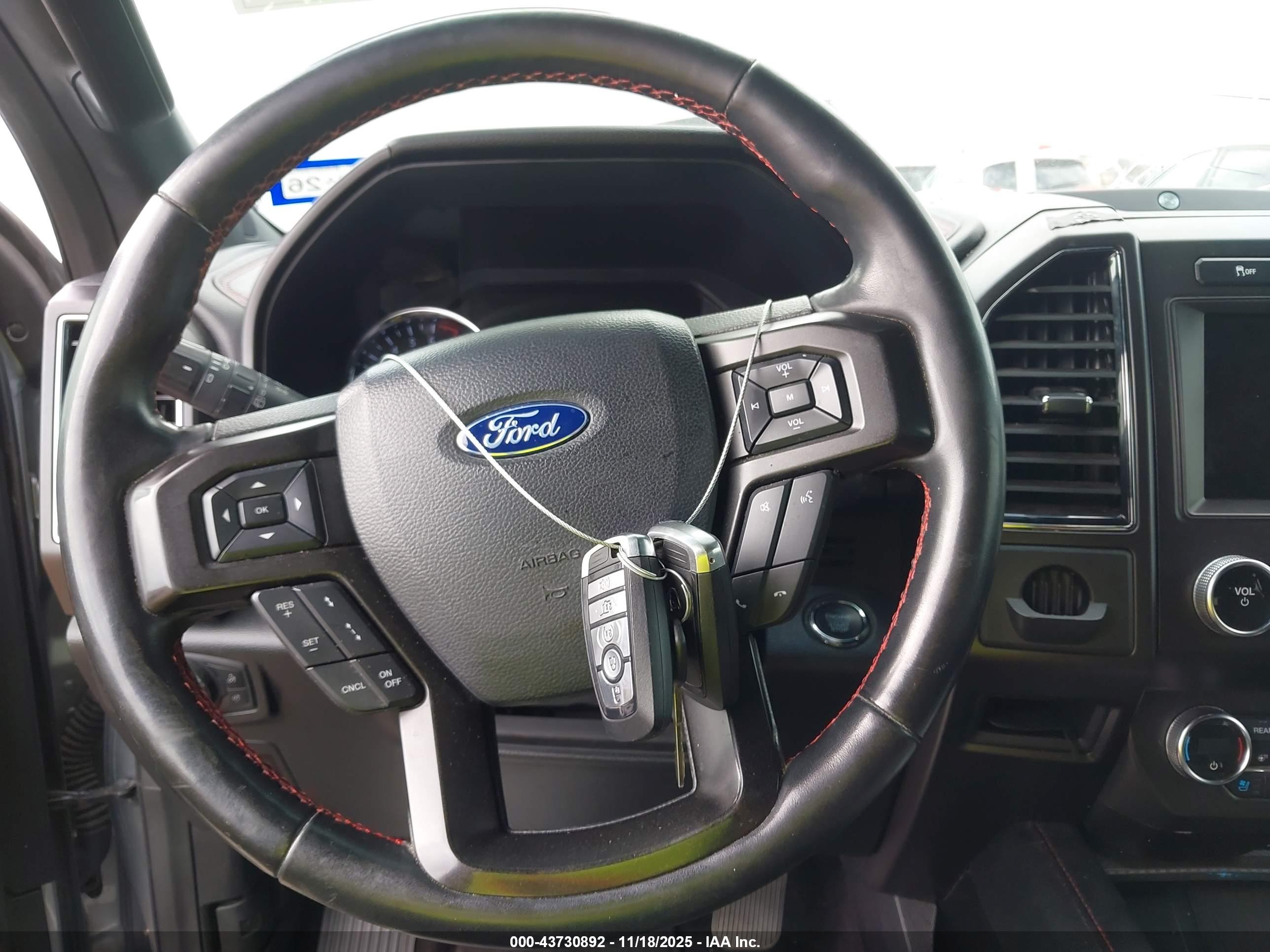 FORD EXPEDITION image 11