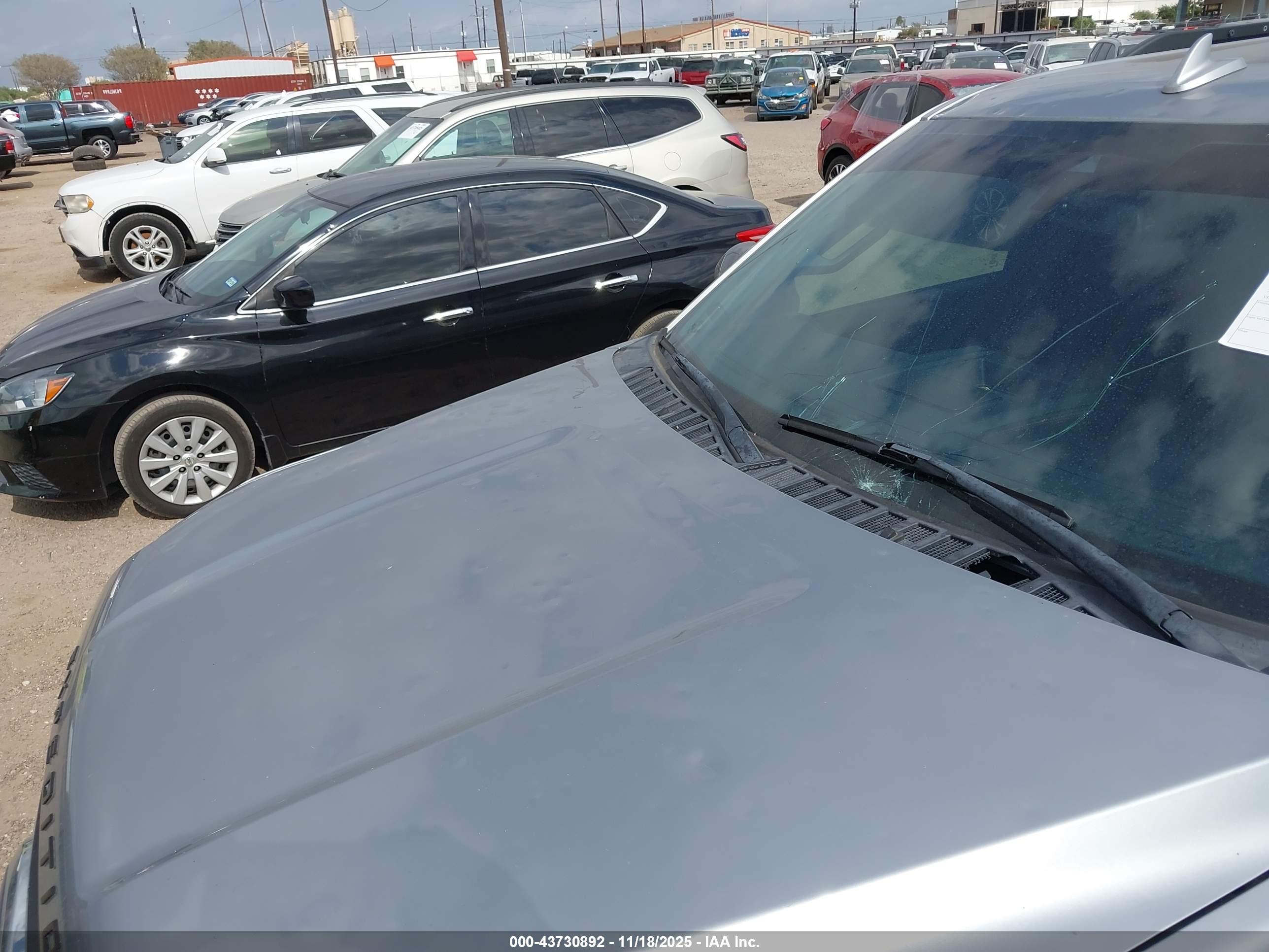 FORD EXPEDITION image 6