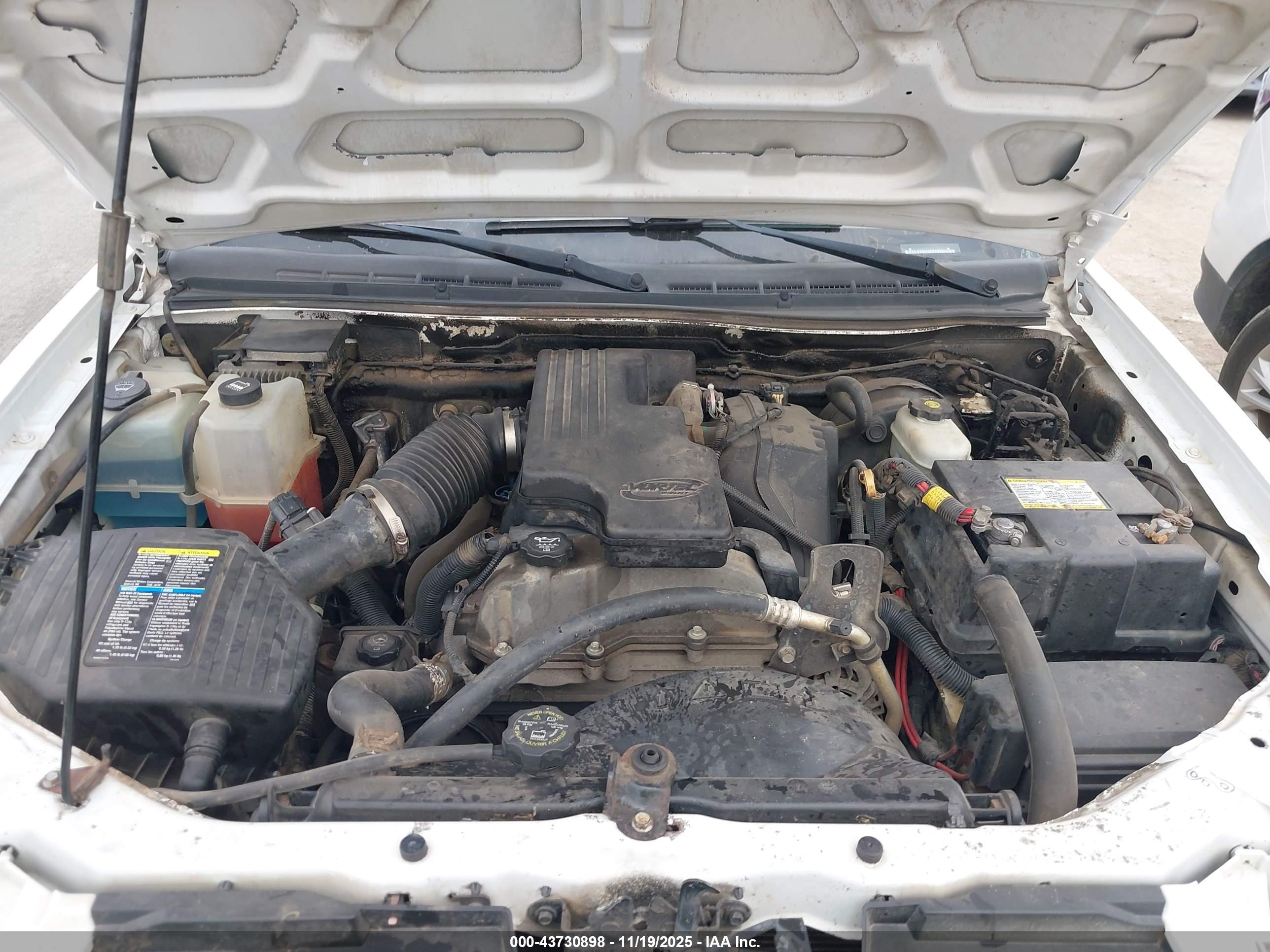 CHEVROLET COLORADO image 10
