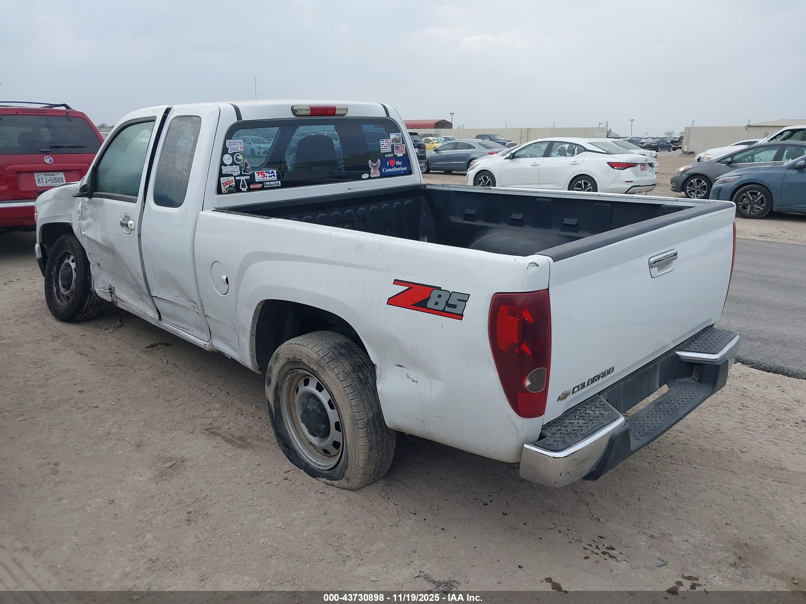 CHEVROLET COLORADO image 3
