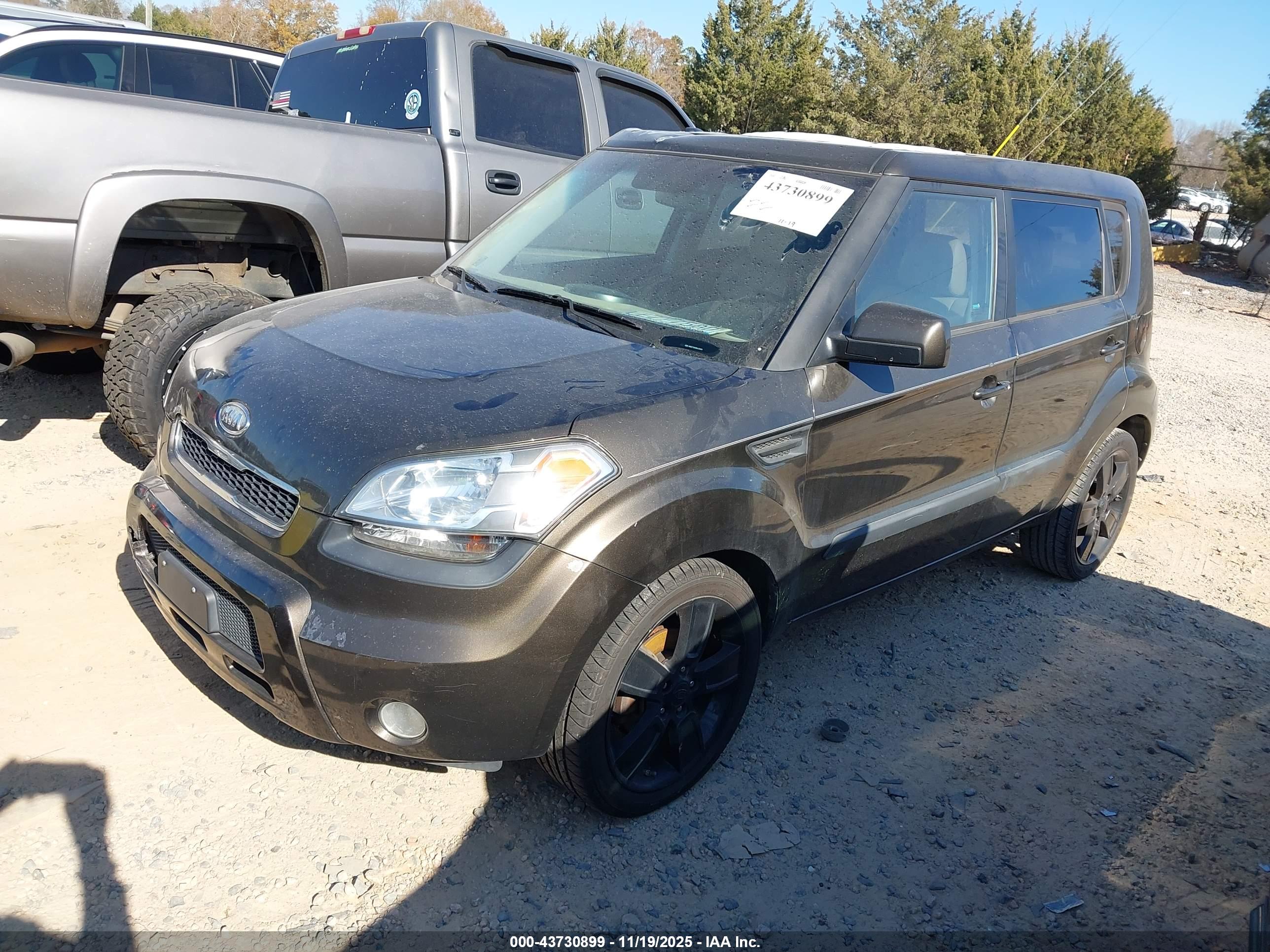 KIA SOUL image 2