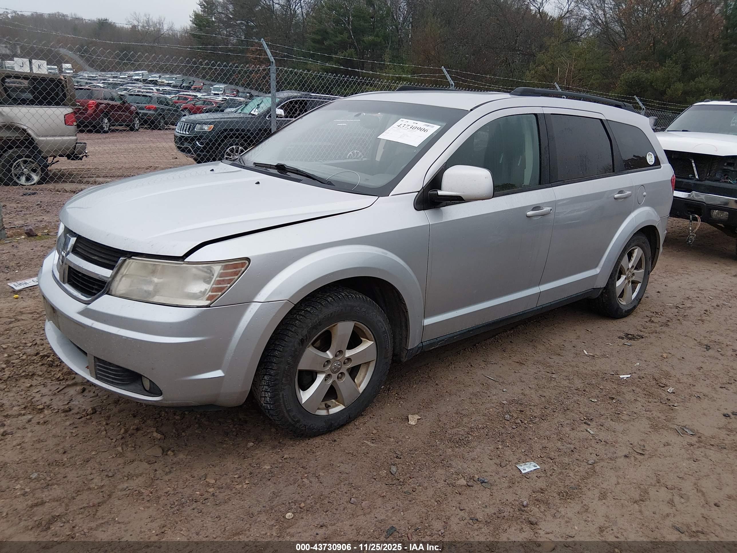 DODGE JOURNEY image 2