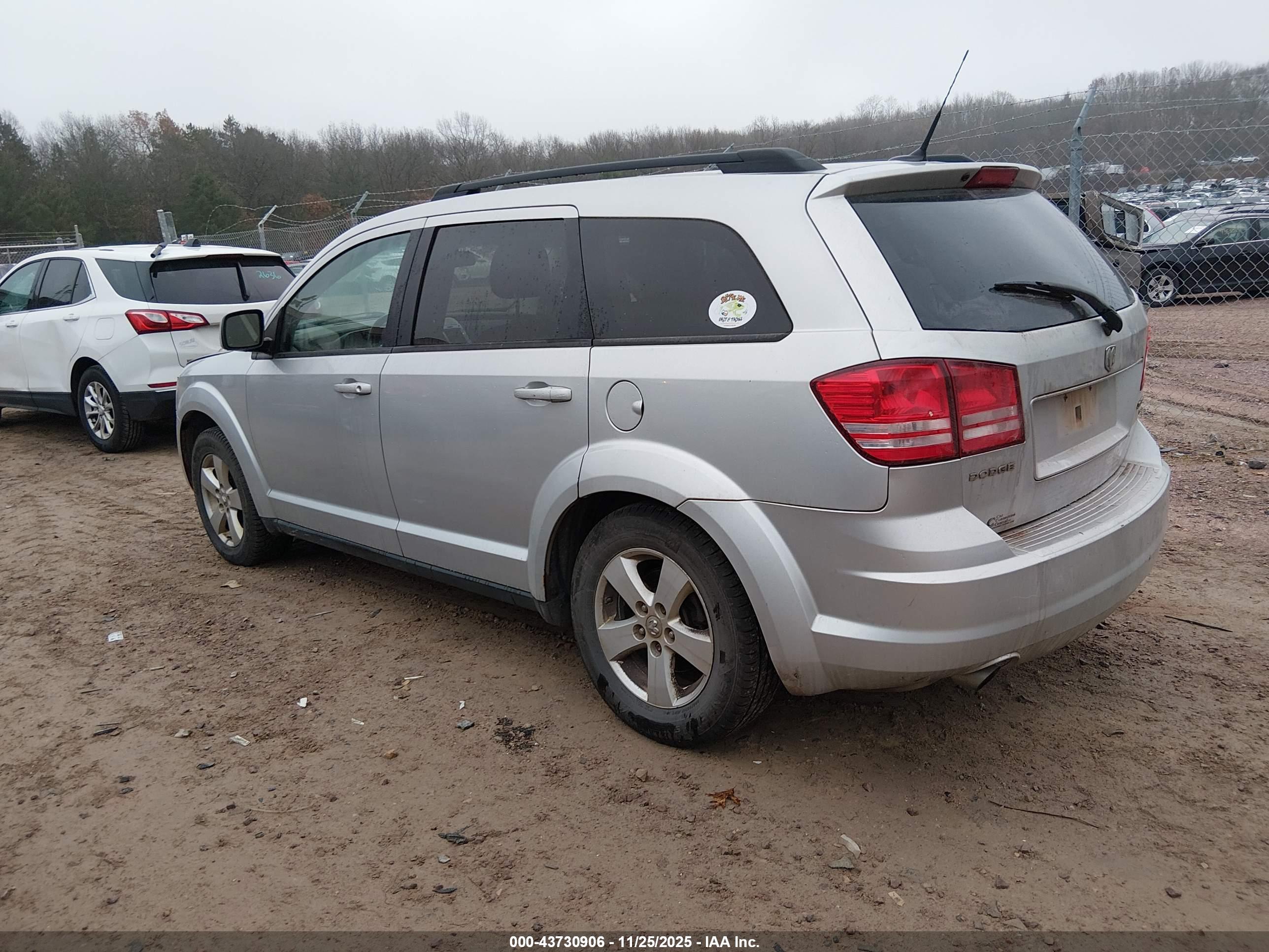 DODGE JOURNEY image 3