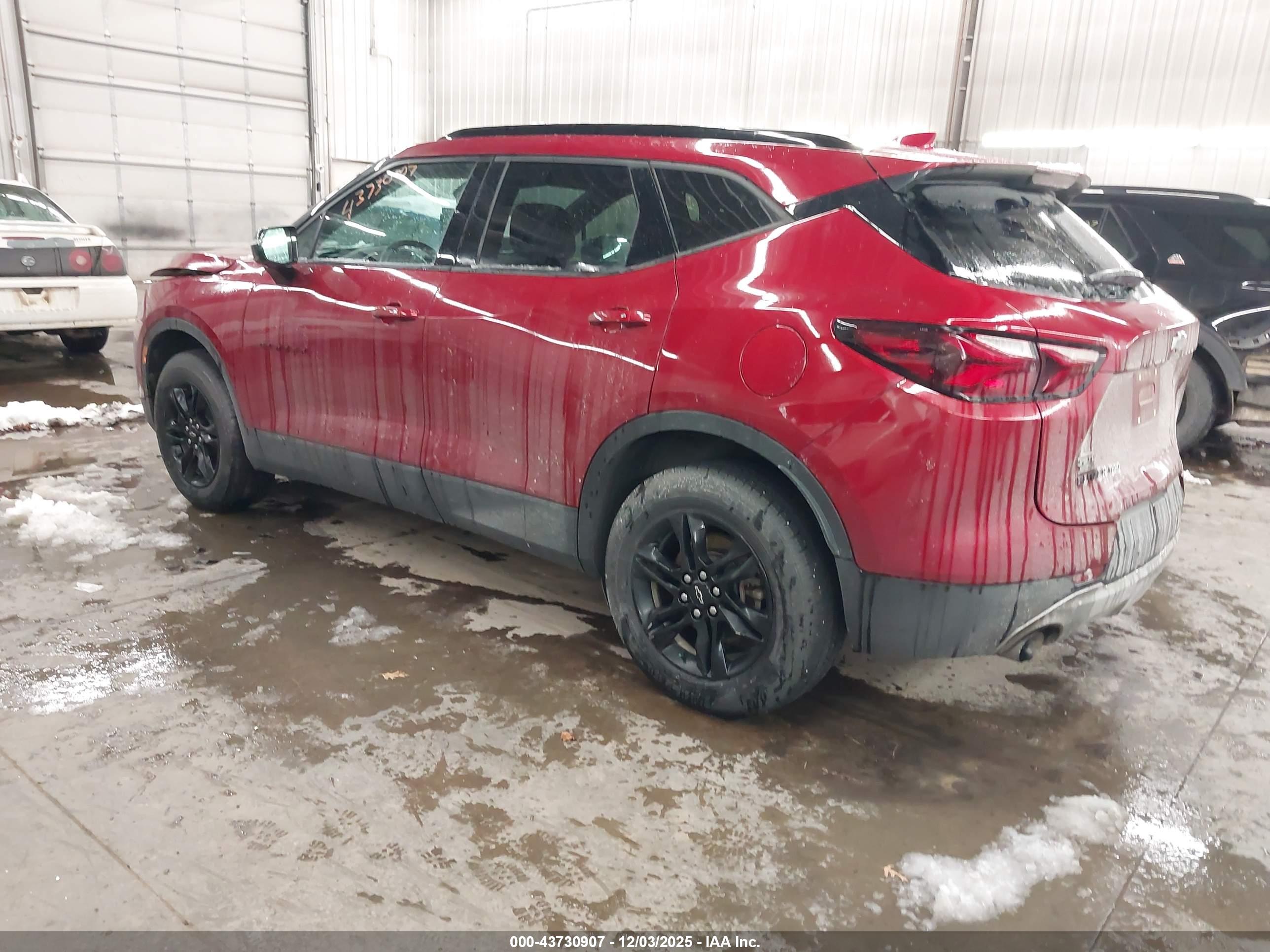 CHEVROLET BLAZER image 3