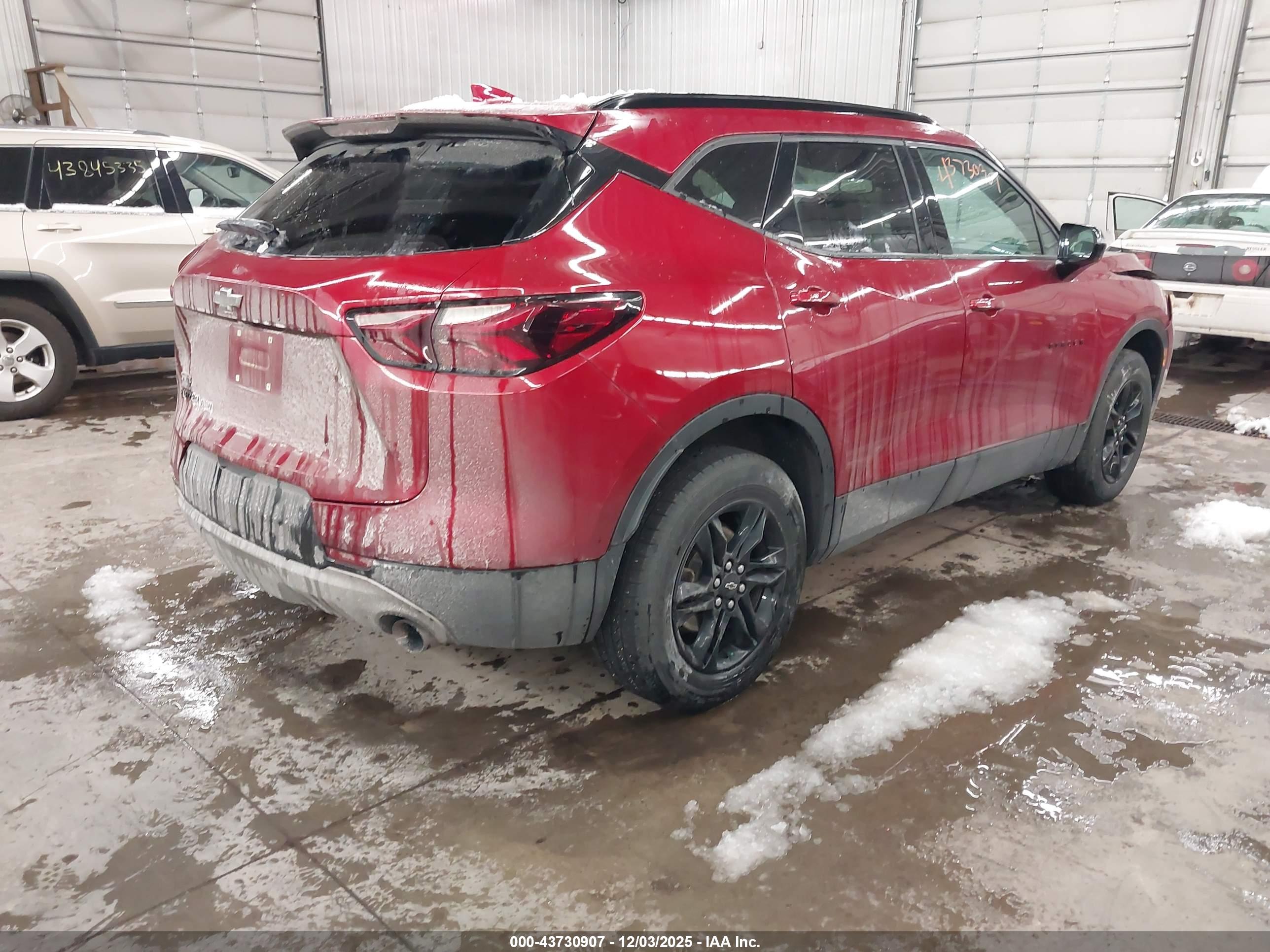 CHEVROLET BLAZER image 4