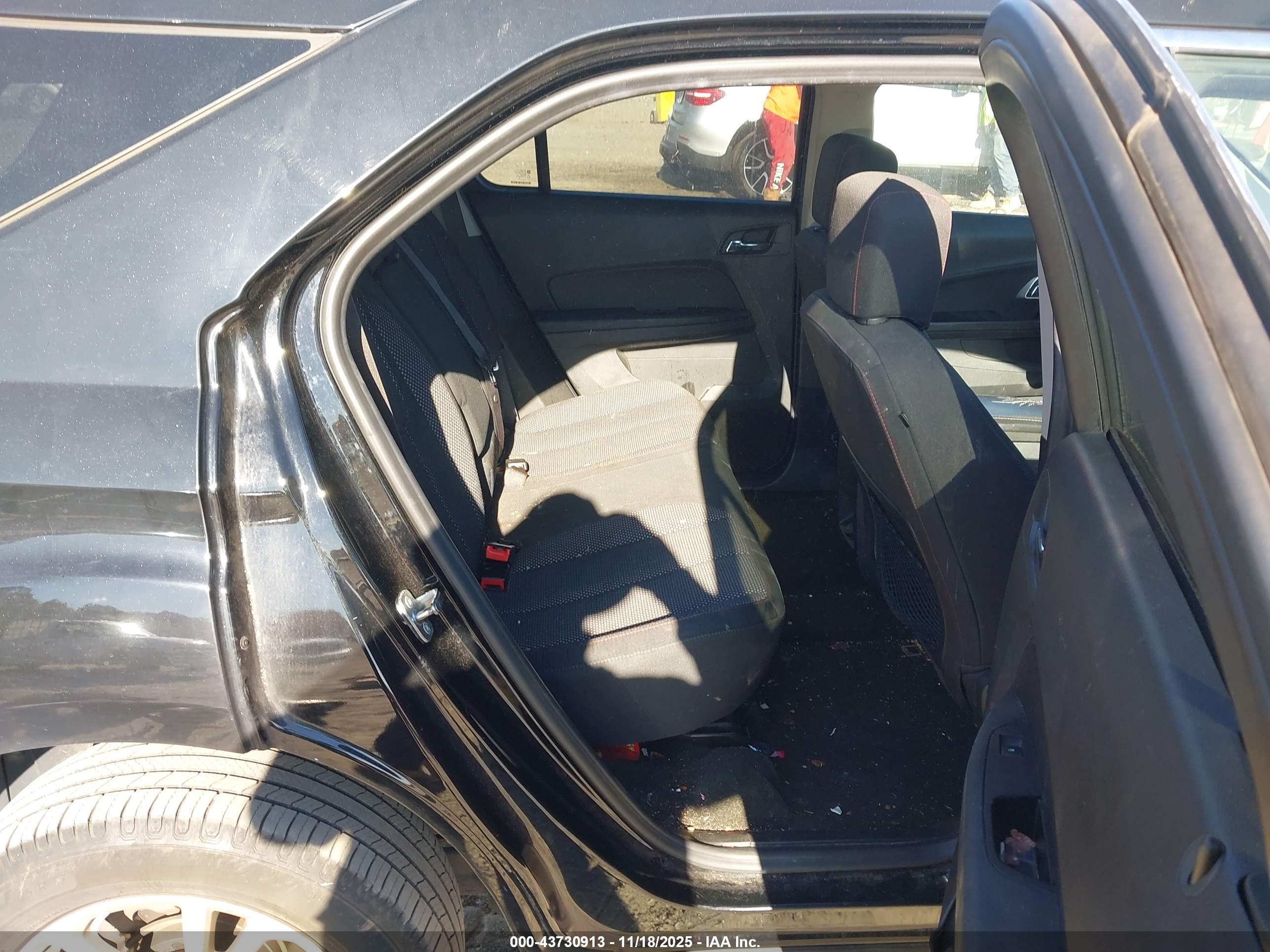 CHEVROLET EQUINOX image 8