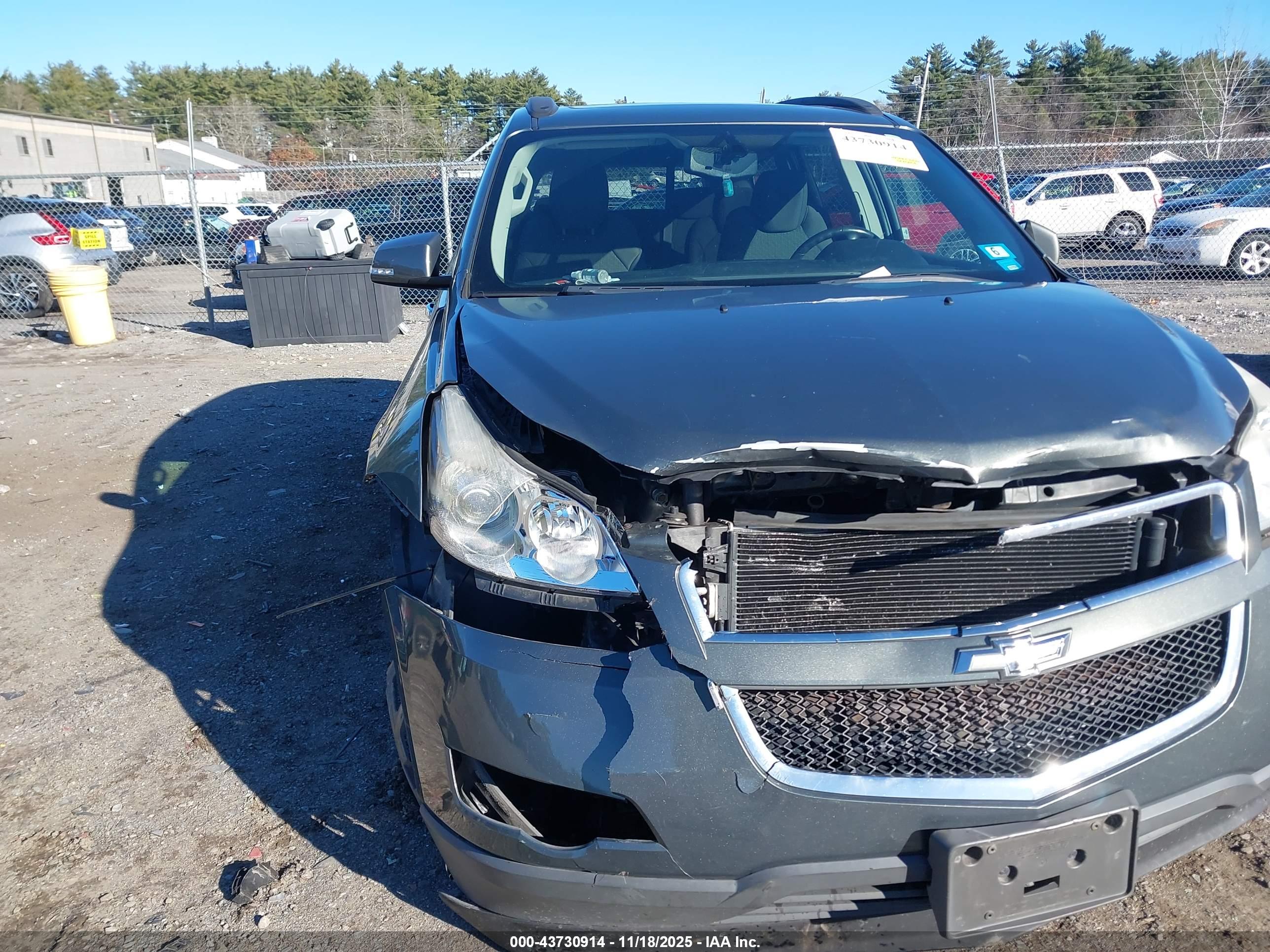 CHEVROLET TRAVERSE image 6