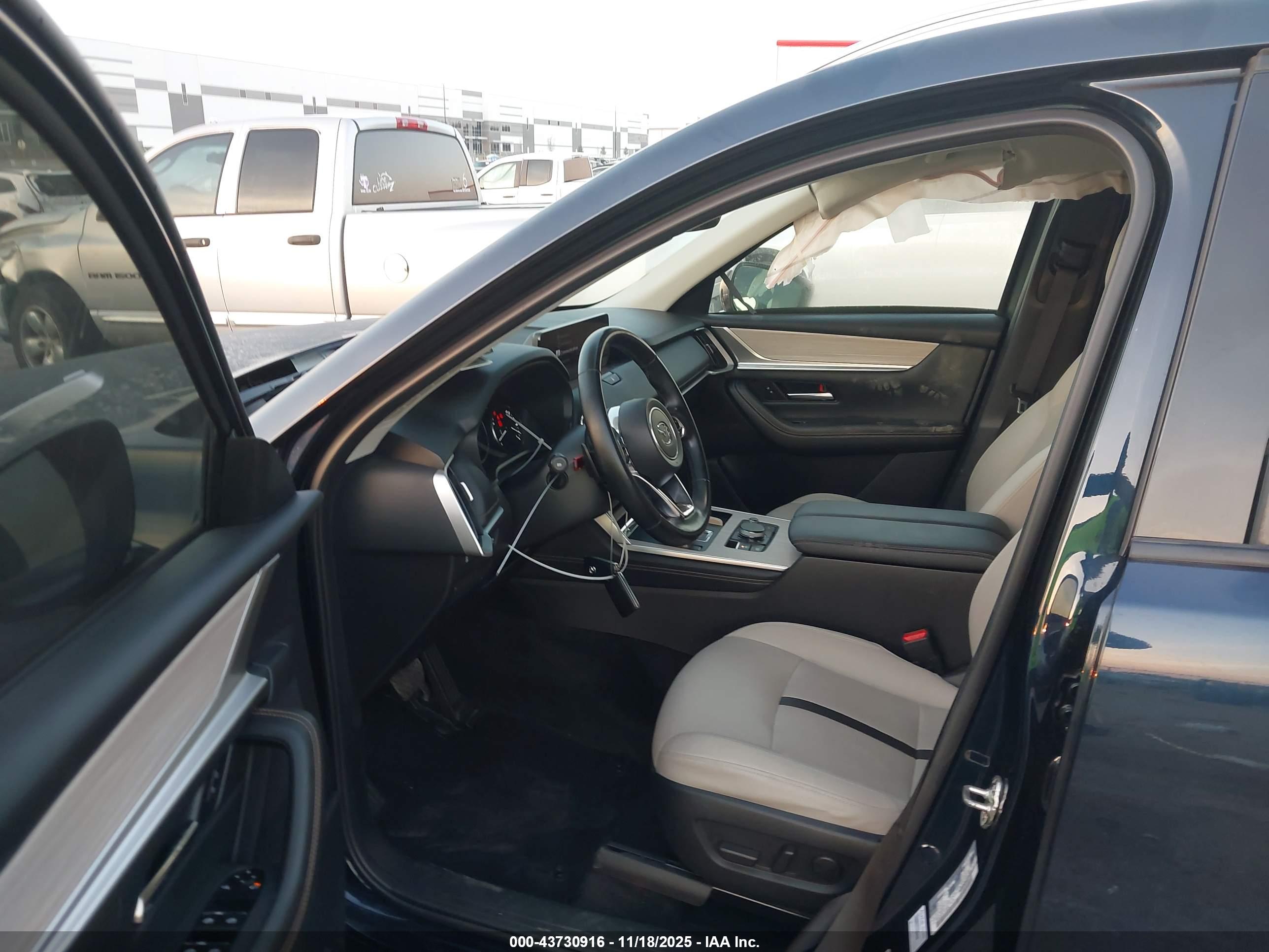 MAZDA CX-90 image 5