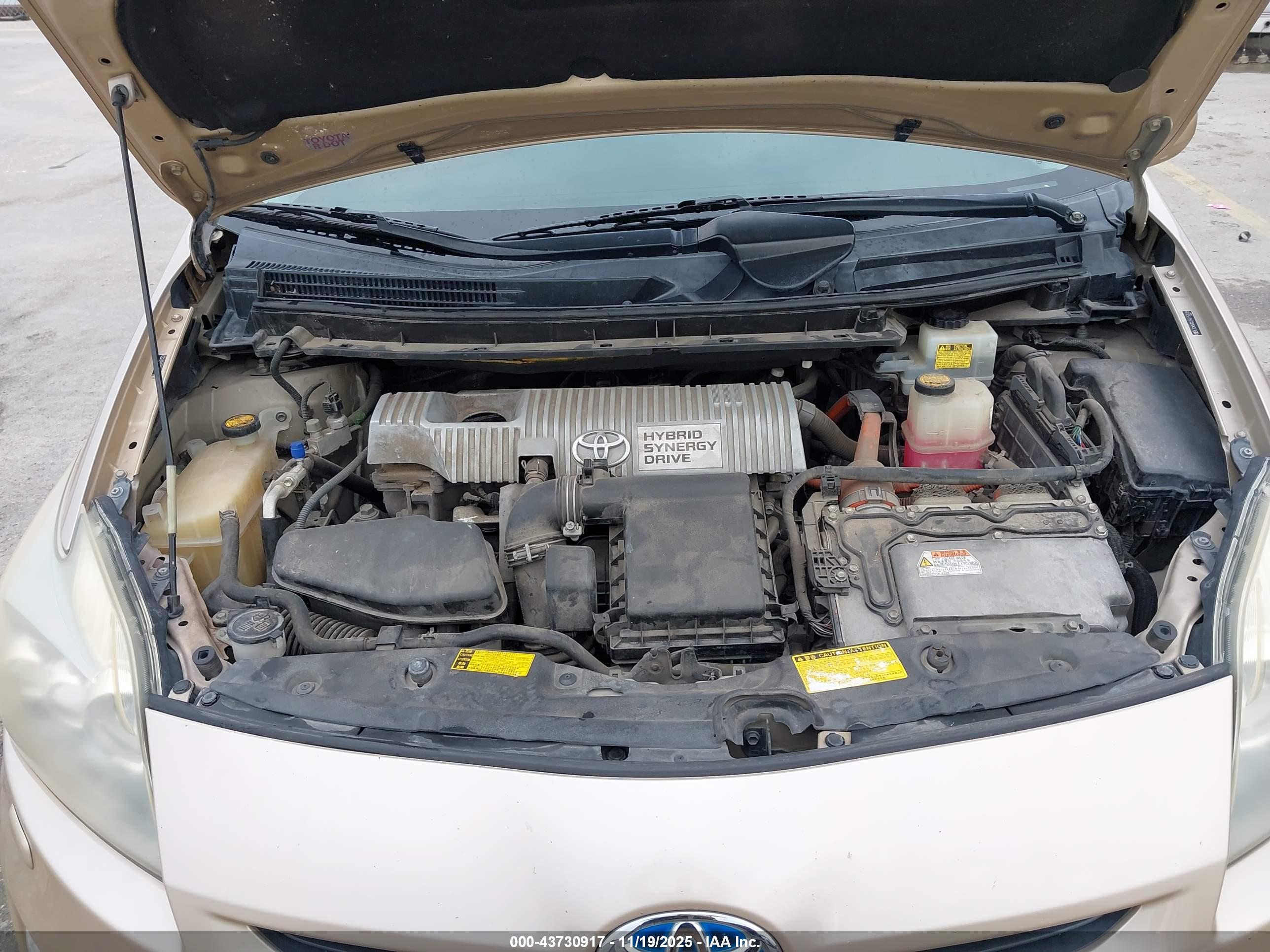TOYOTA PRIUS image 10