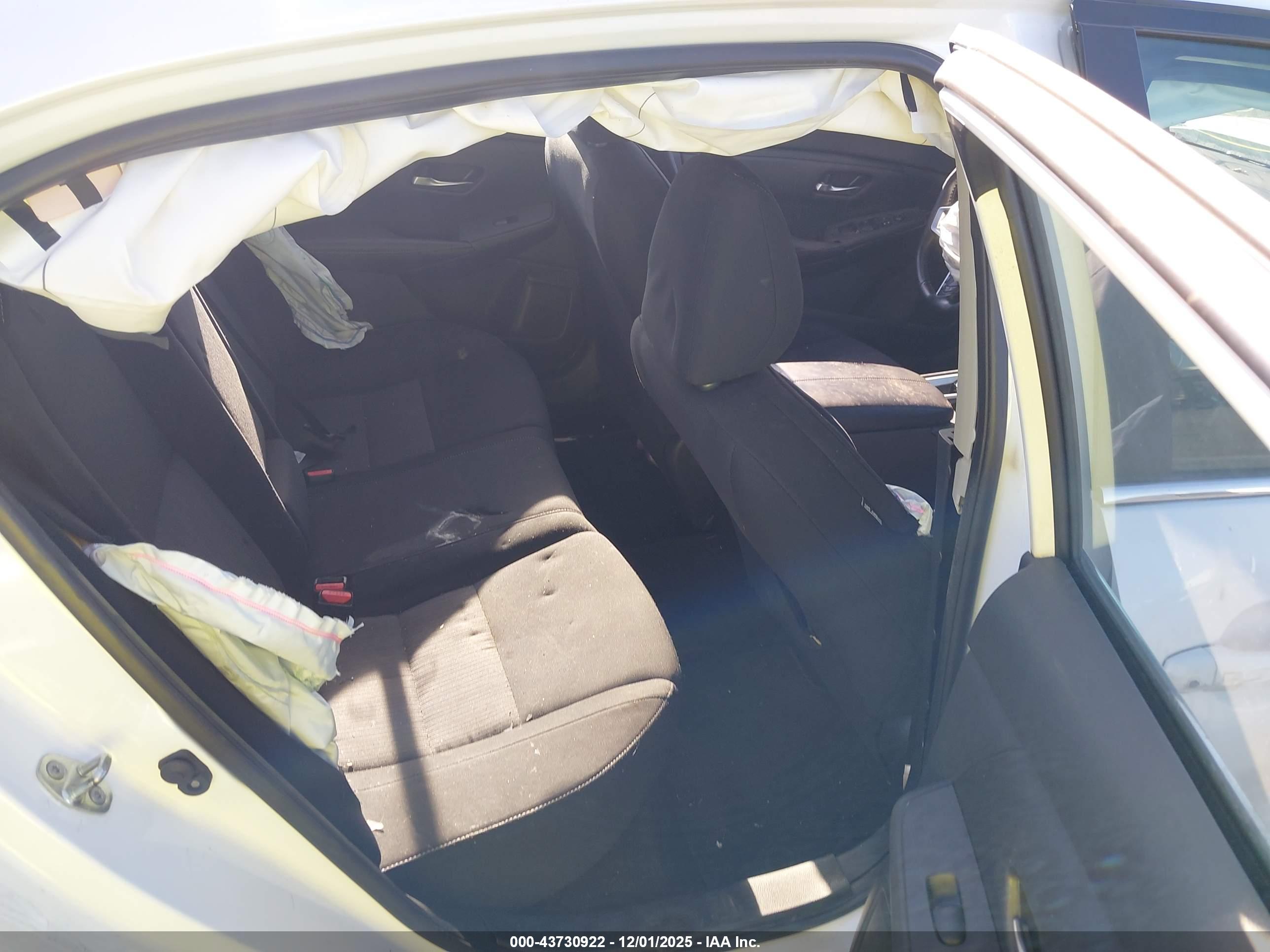 NISSAN SENTRA image 8