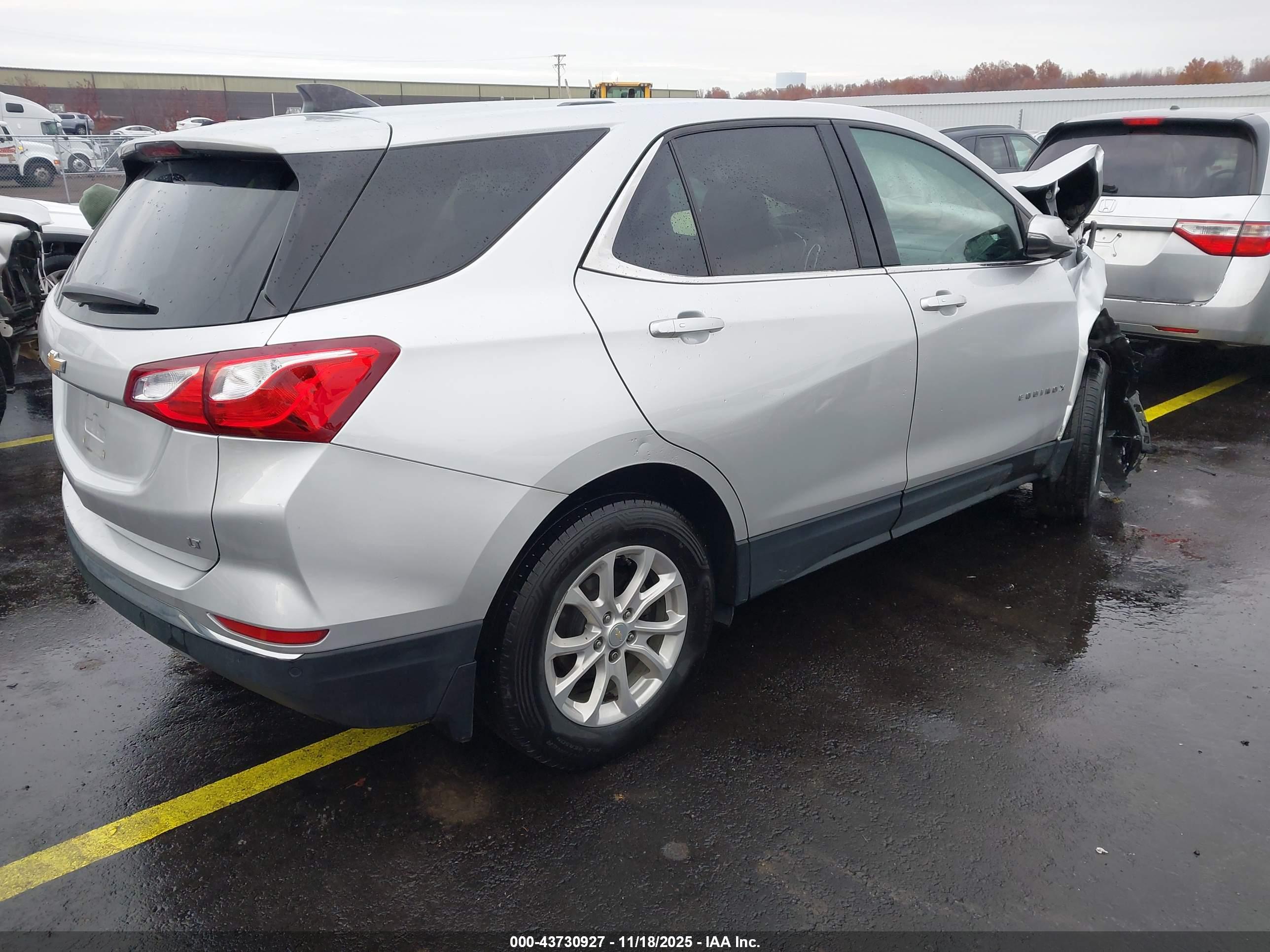 CHEVROLET EQUINOX image 4