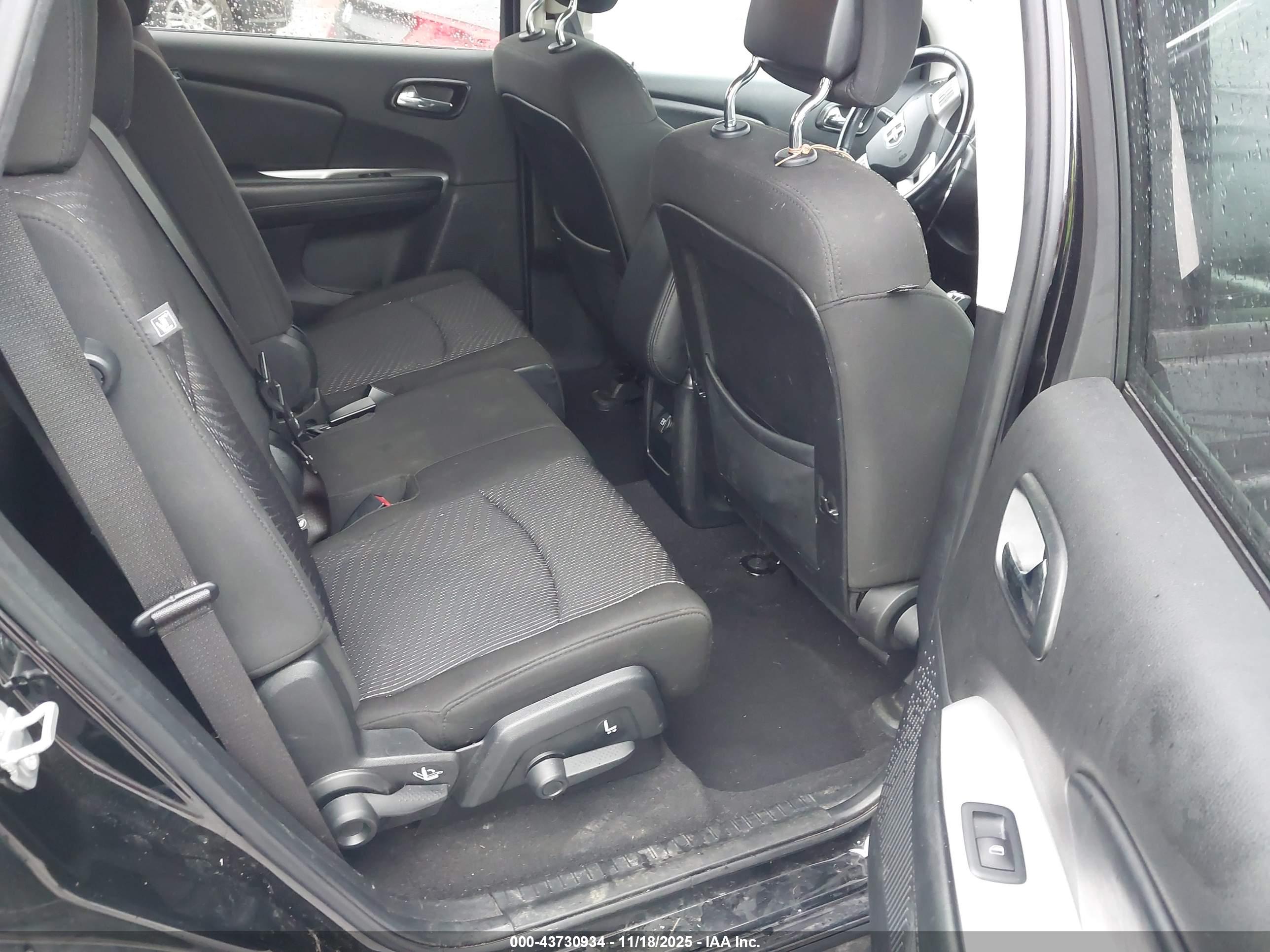 DODGE JOURNEY image 8
