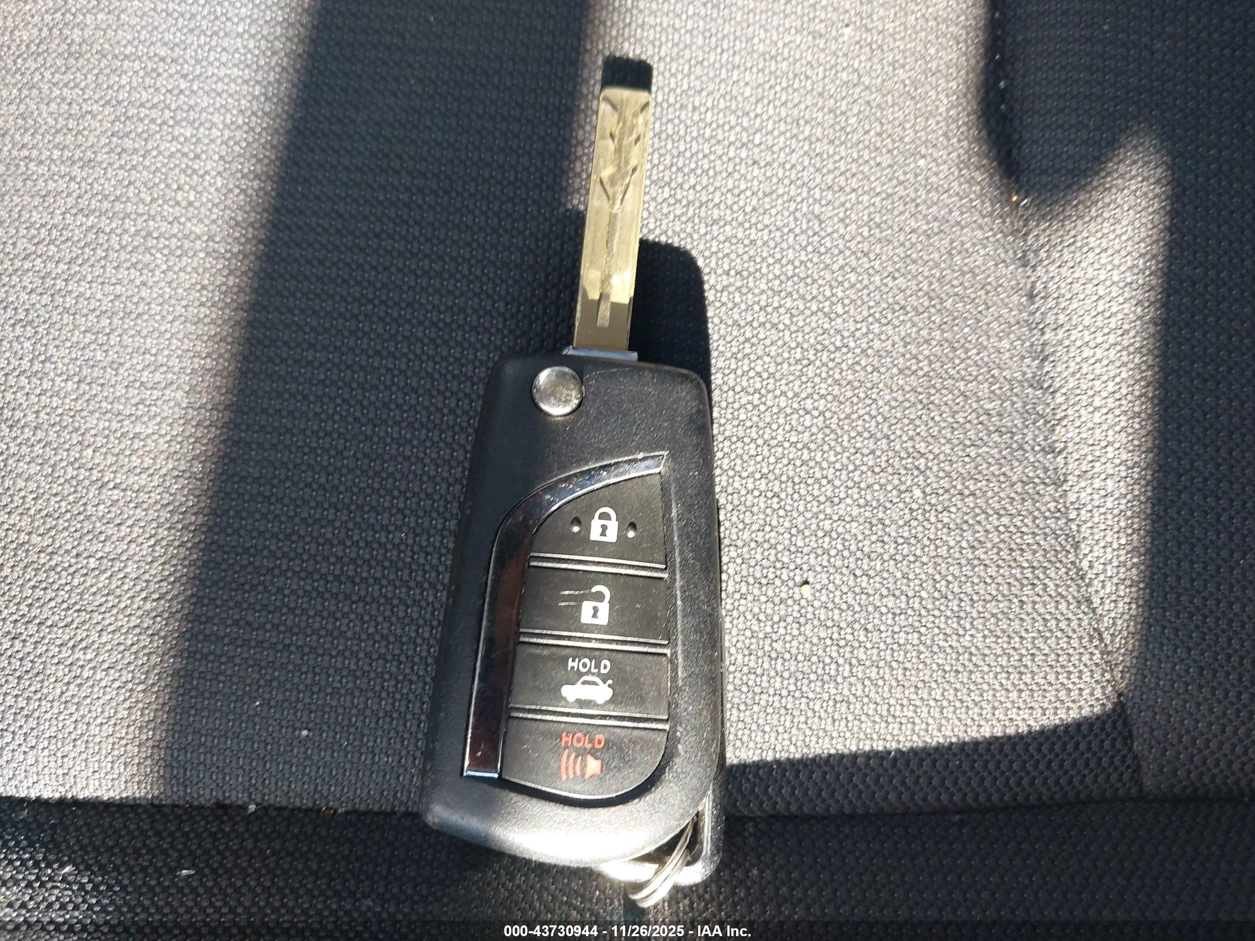 TOYOTA COROLLA image 11