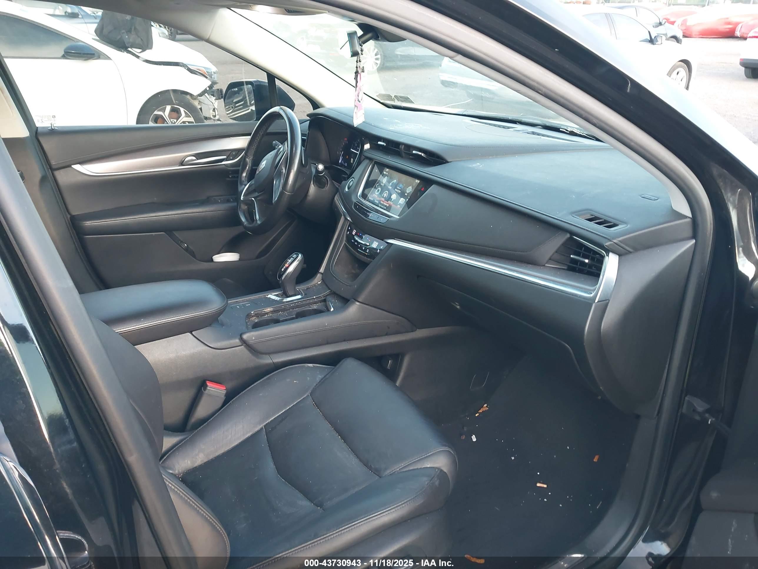 CADILLAC XT5 image 5