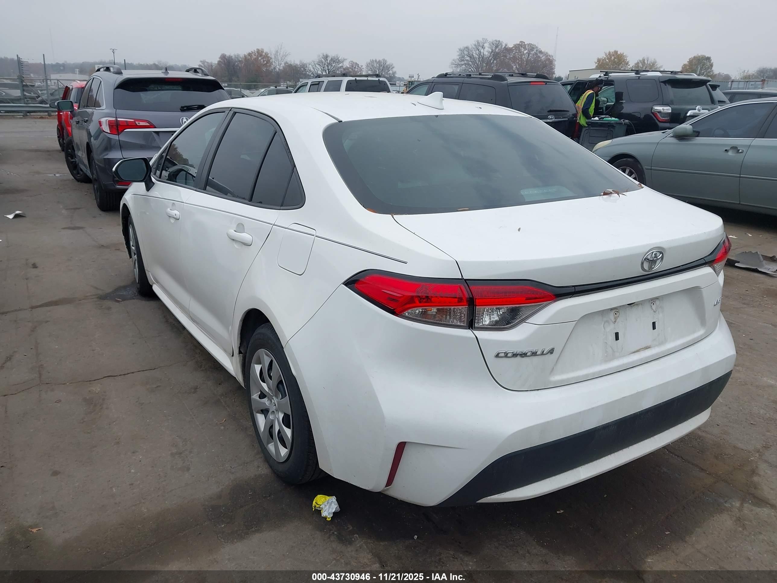 TOYOTA COROLLA image 3