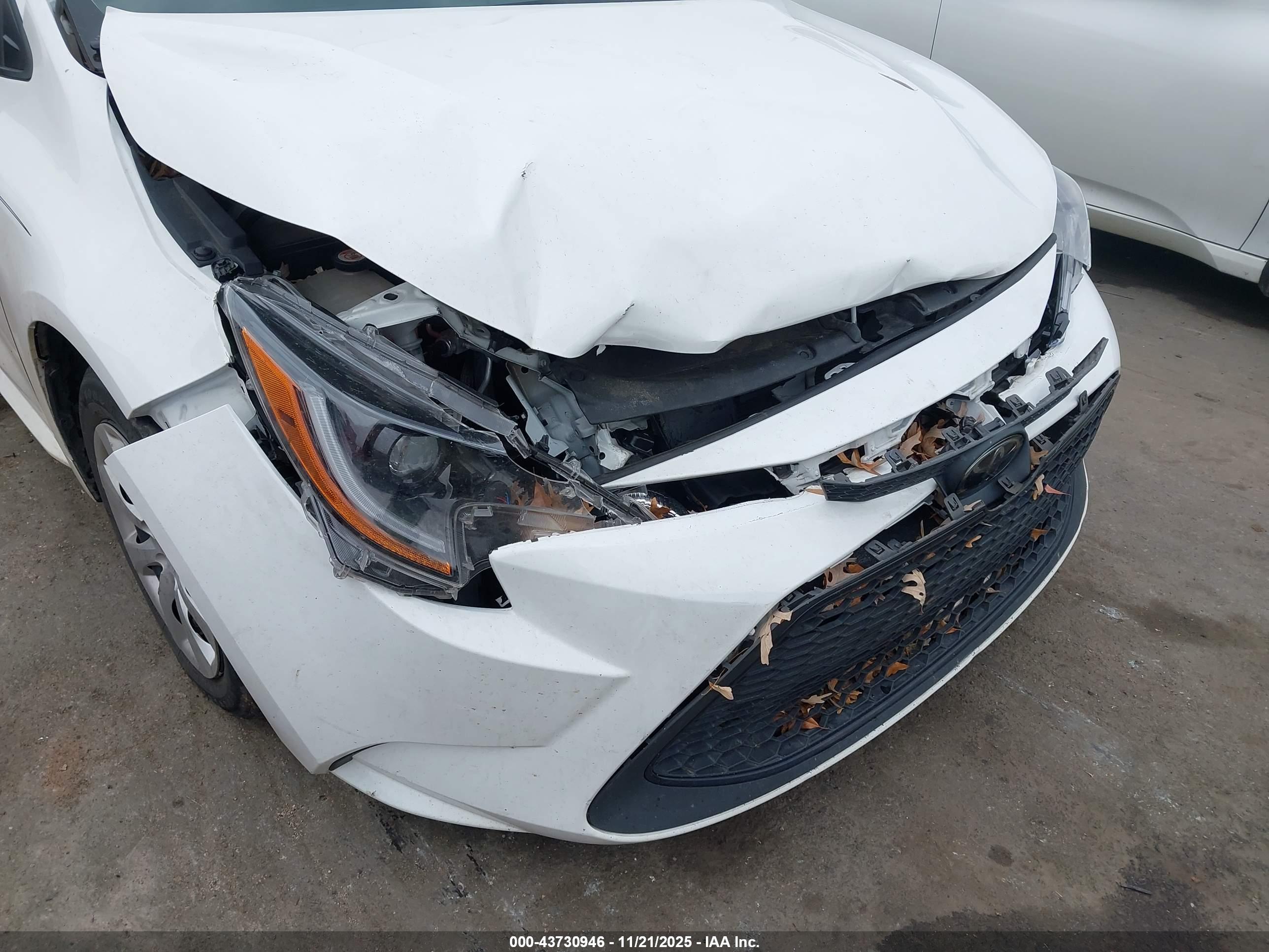 TOYOTA COROLLA image 6