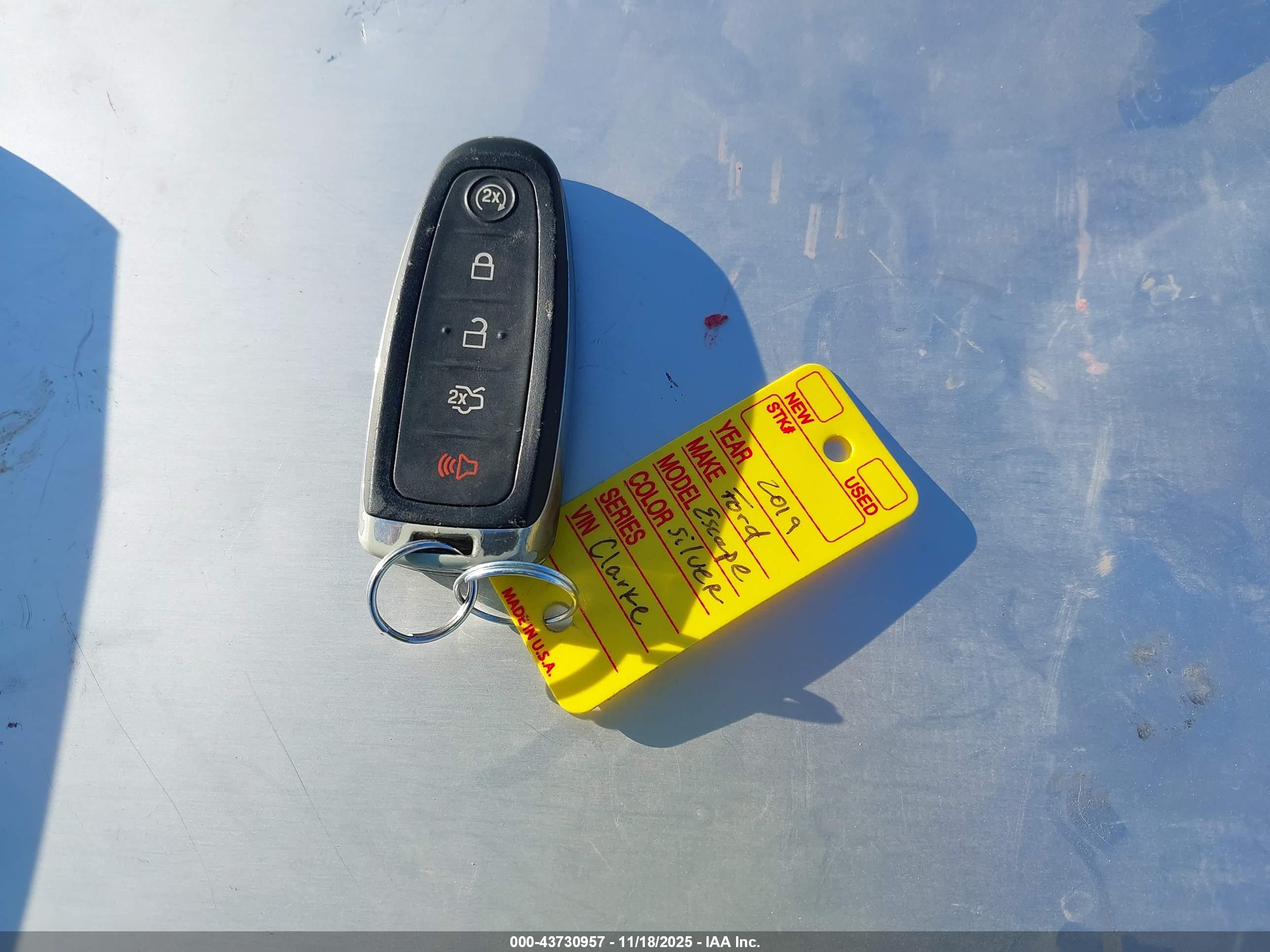 FORD ESCAPE image 11