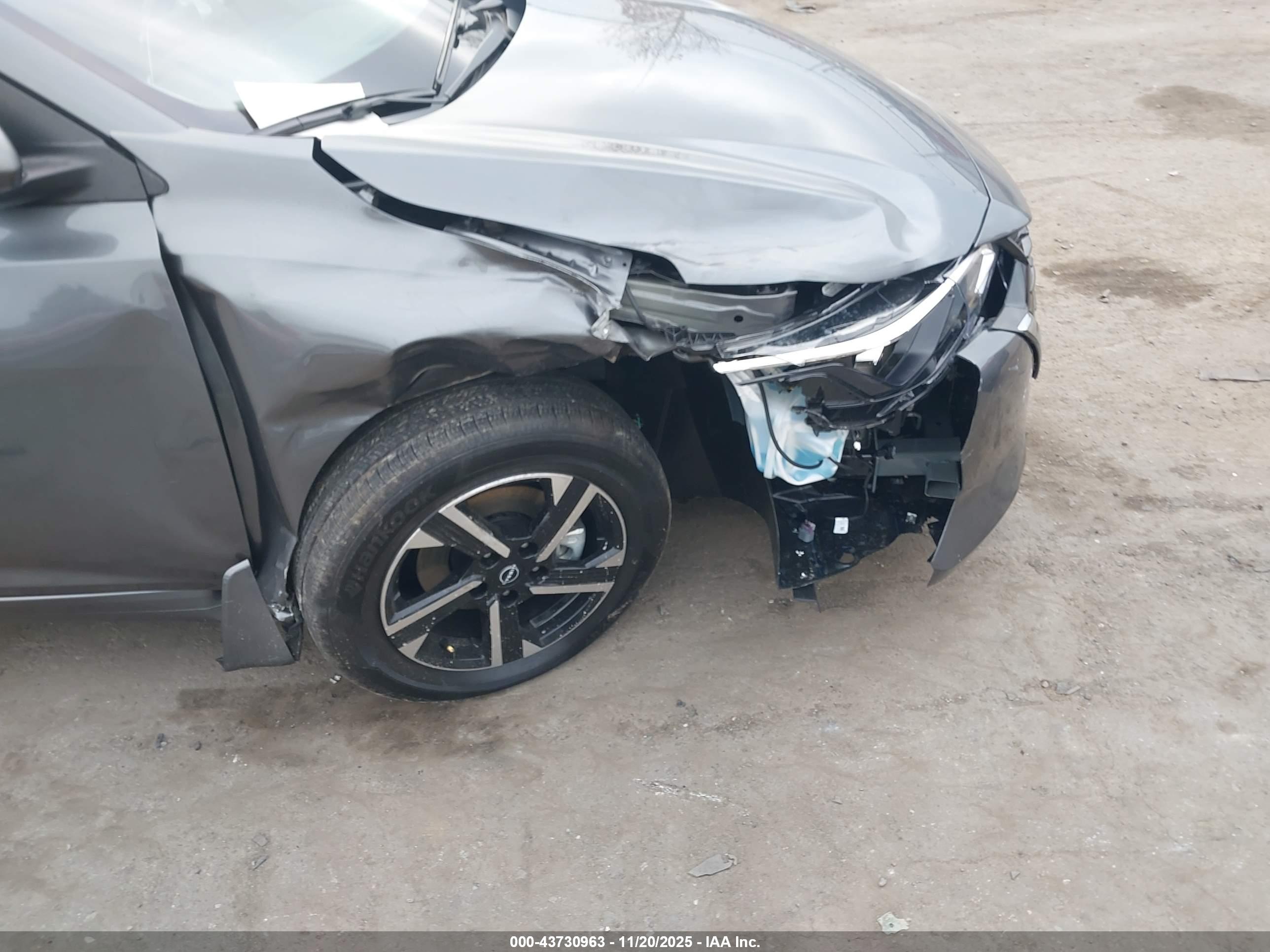 NISSAN SENTRA image 6