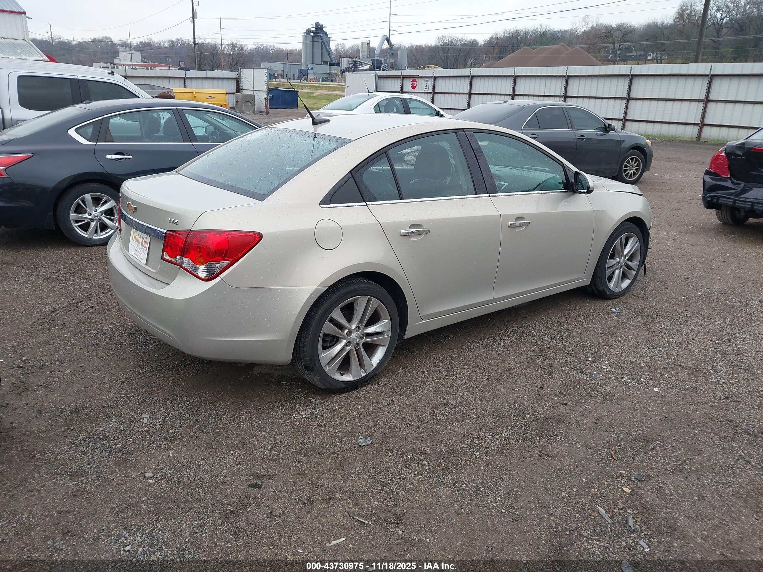 CHEVROLET CRUZE image 4
