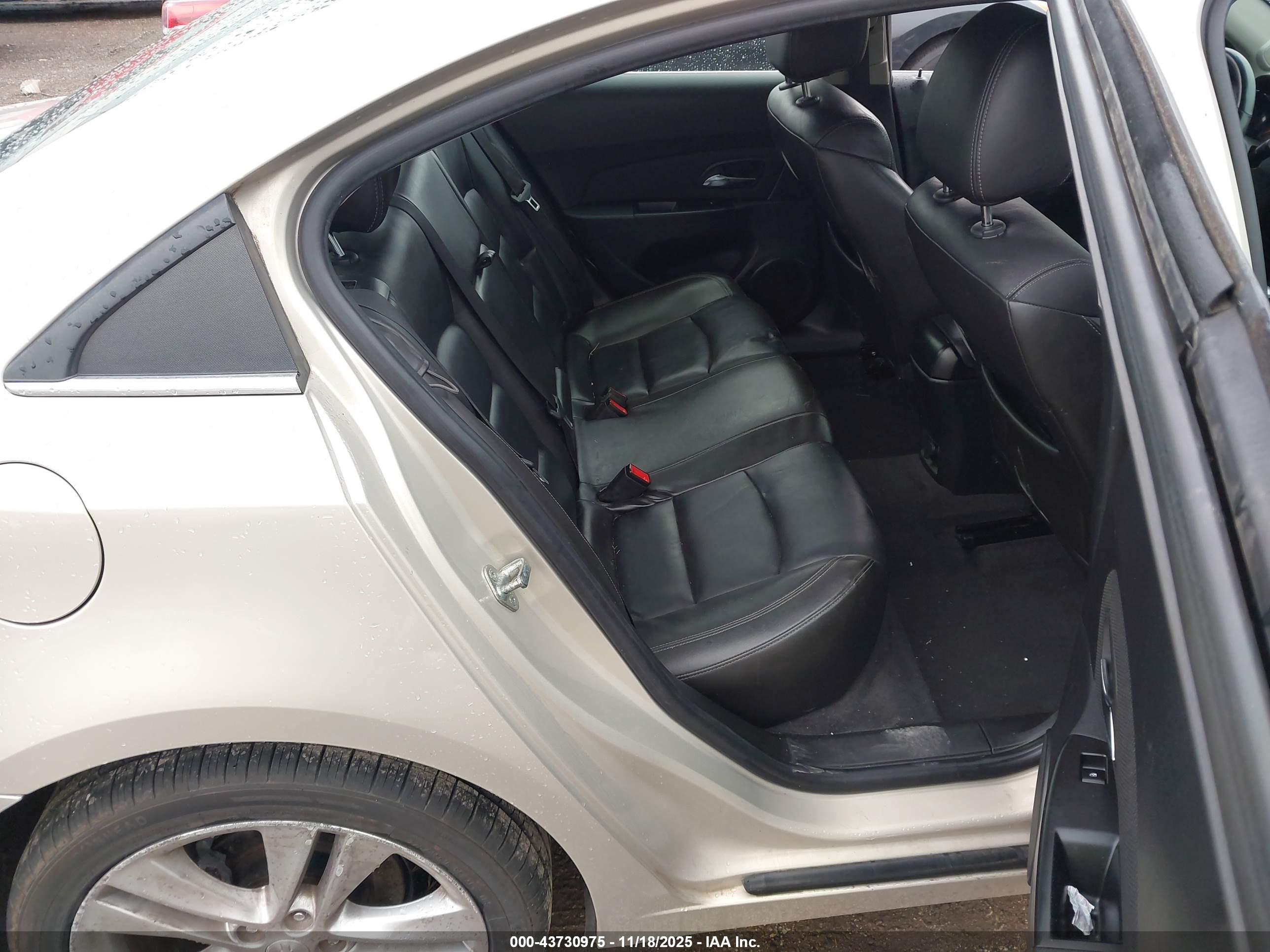 CHEVROLET CRUZE image 8