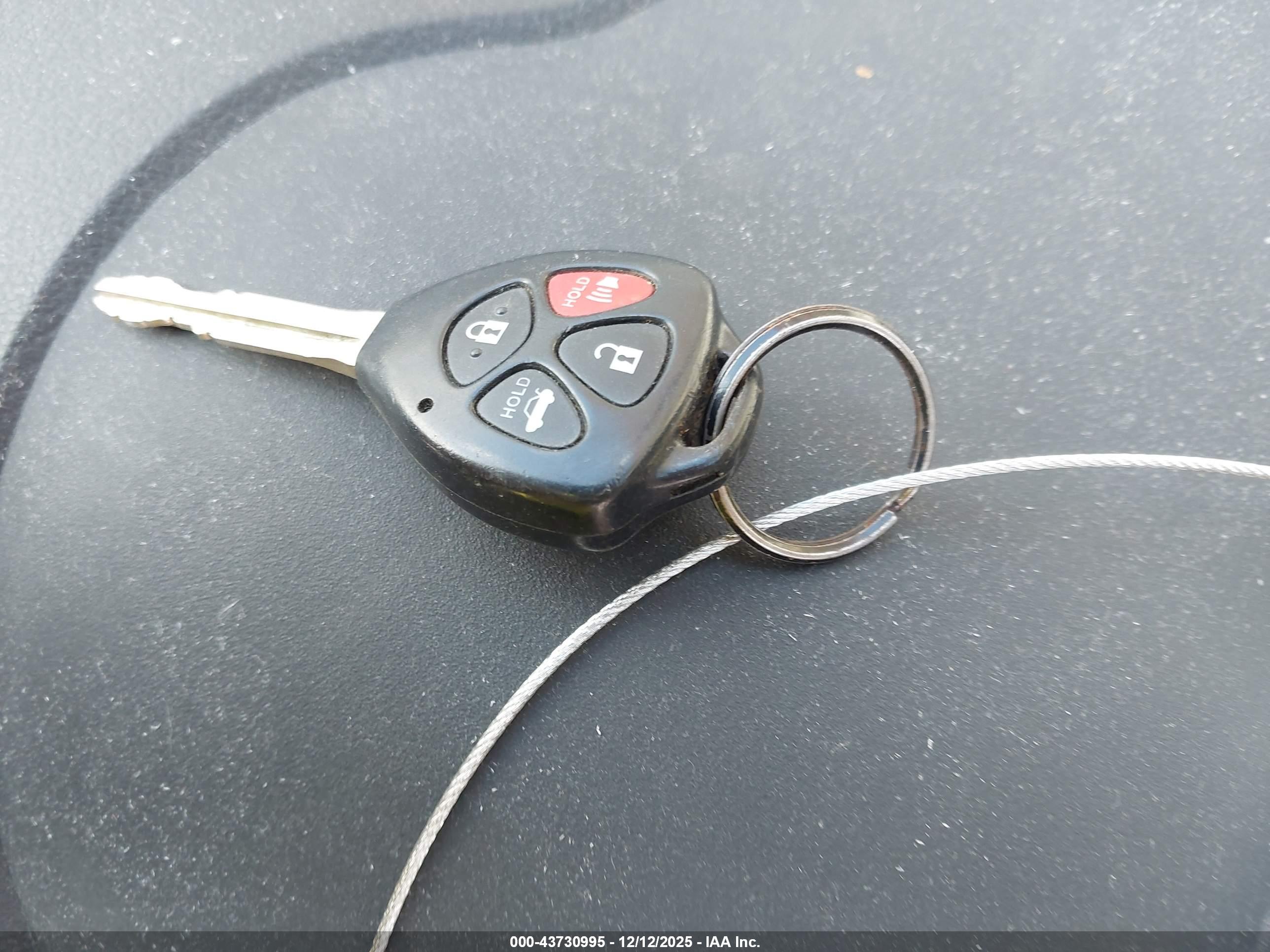 TOYOTA COROLLA image 11