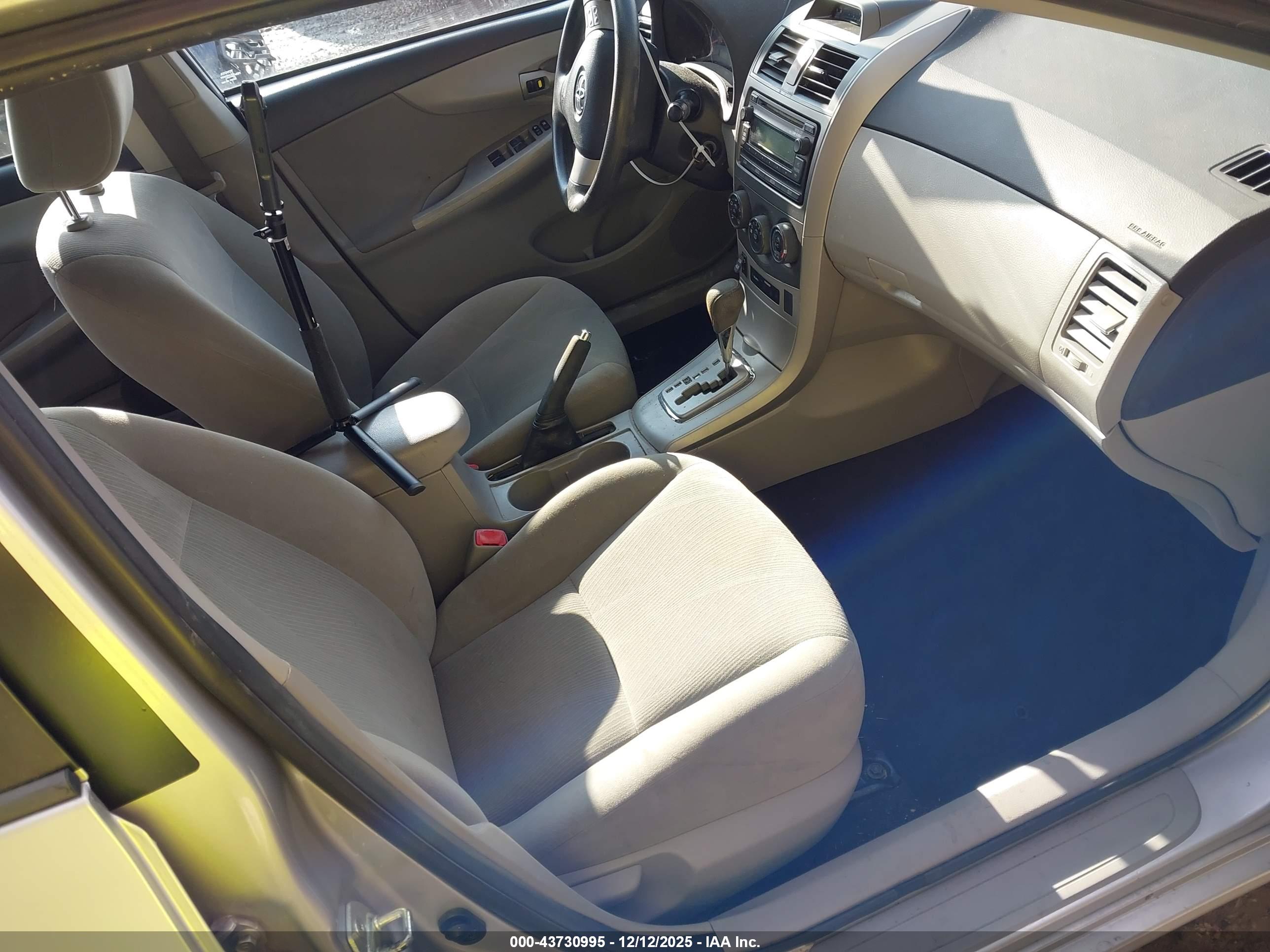 TOYOTA COROLLA image 5