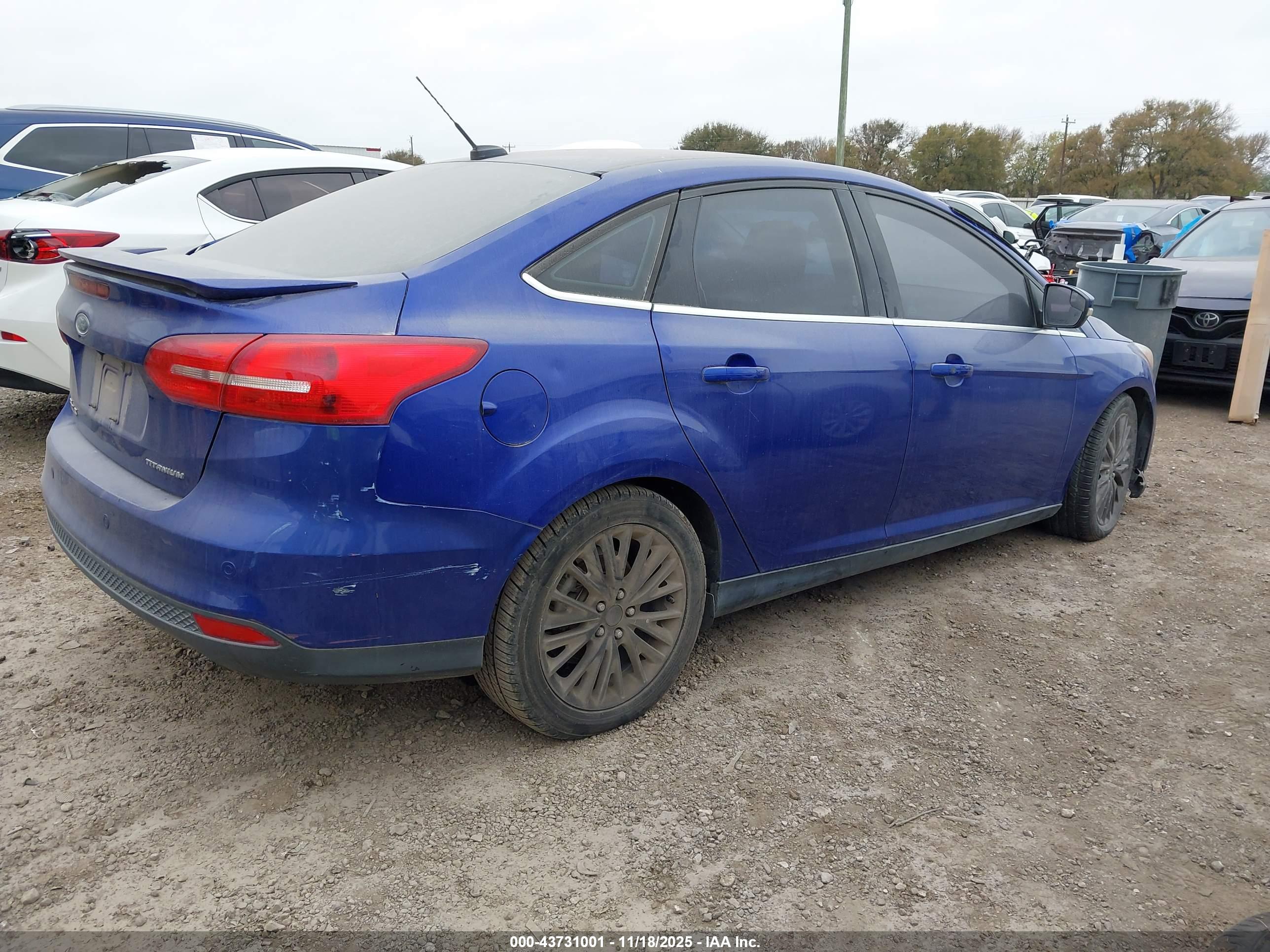 FORD FOCUS image 4