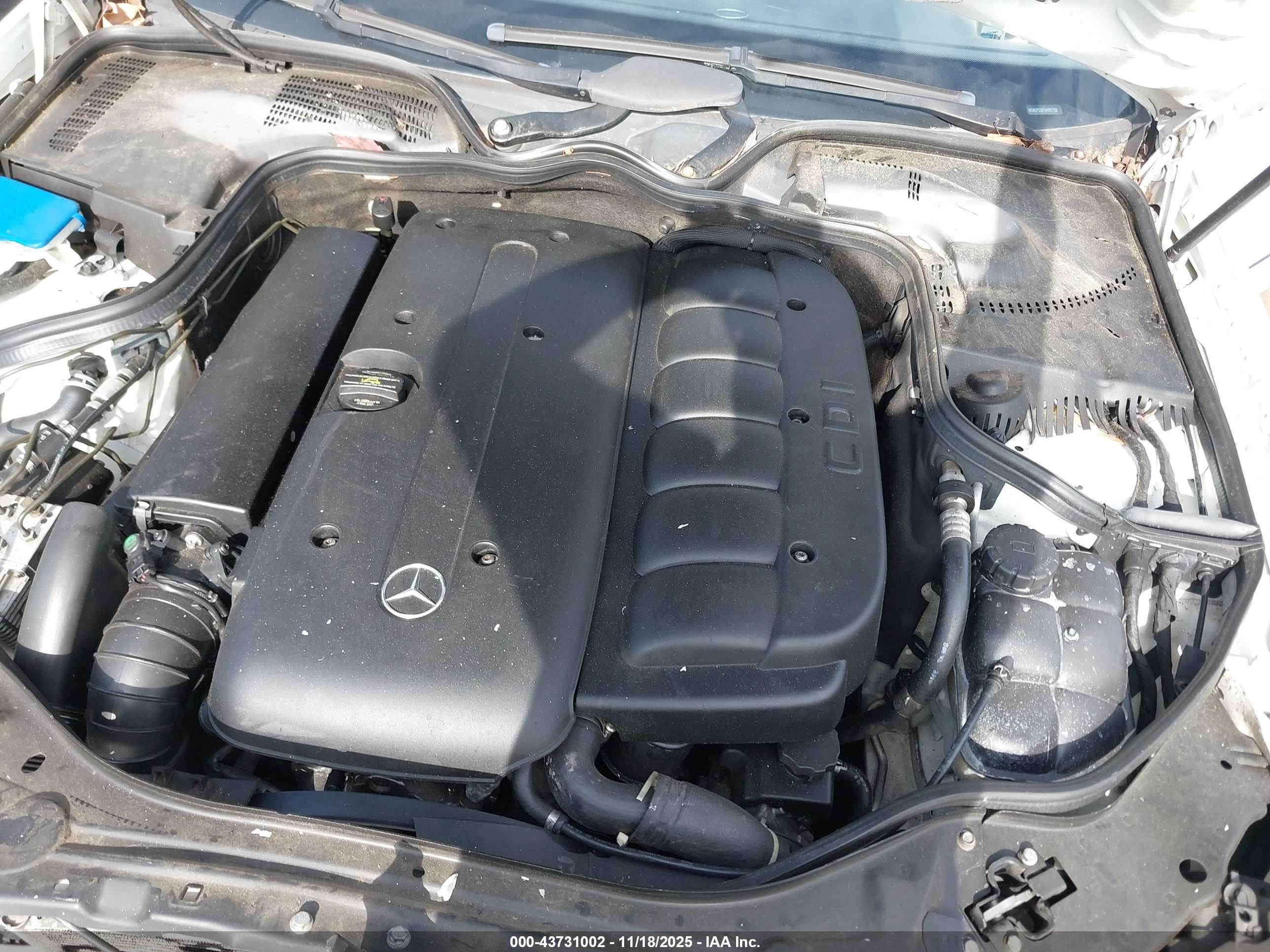 MERCEDES-BENZ E image 10