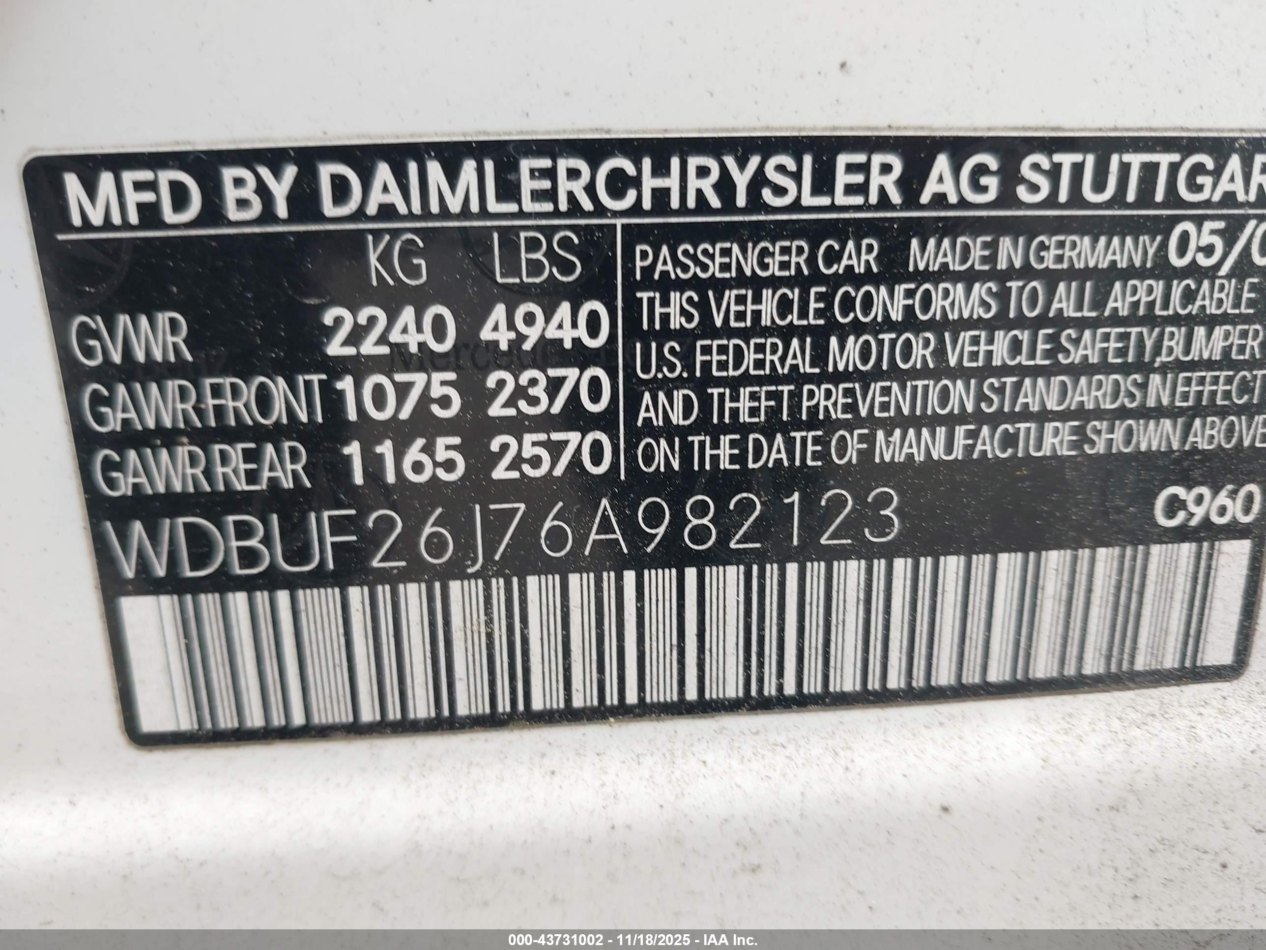 MERCEDES-BENZ E image 9
