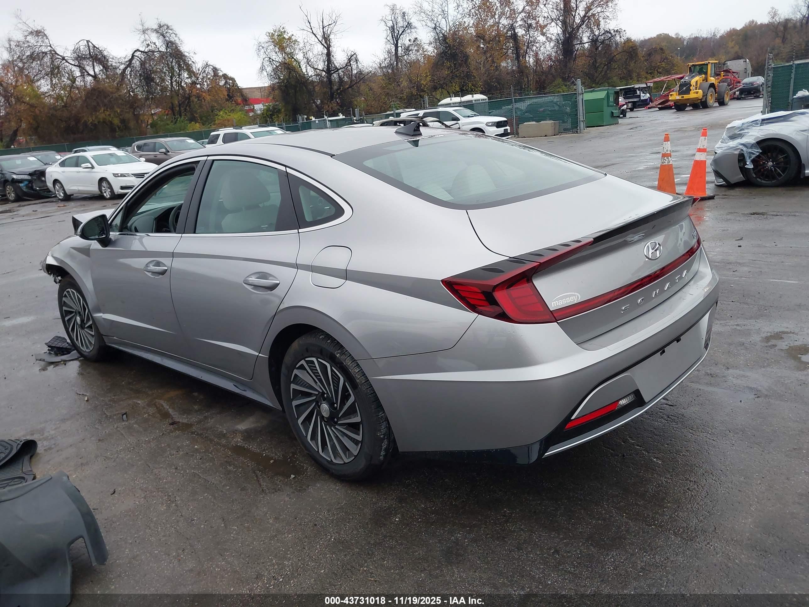 HYUNDAI SONATA image 3