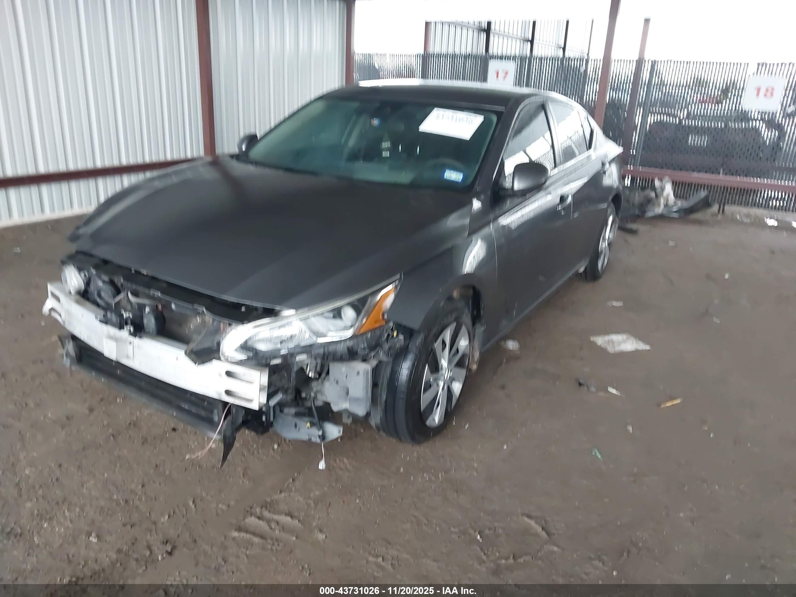NISSAN ALTIMA image 2