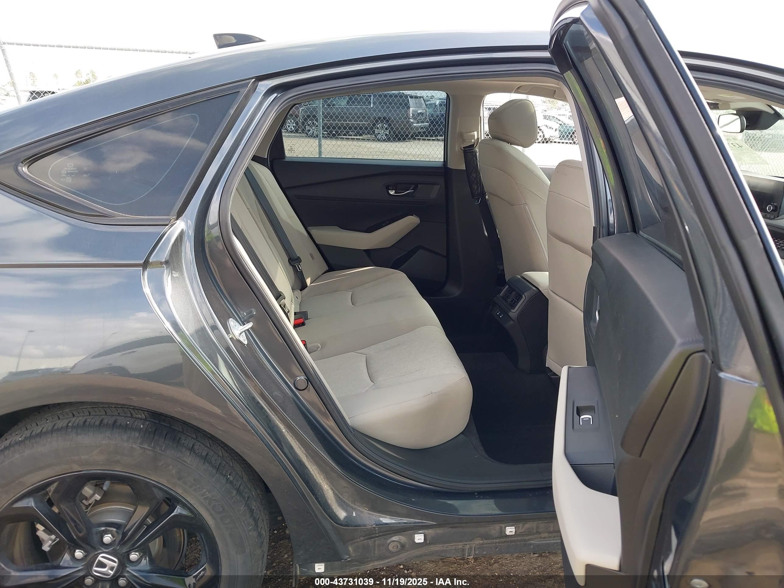 HONDA ACCORD image 8