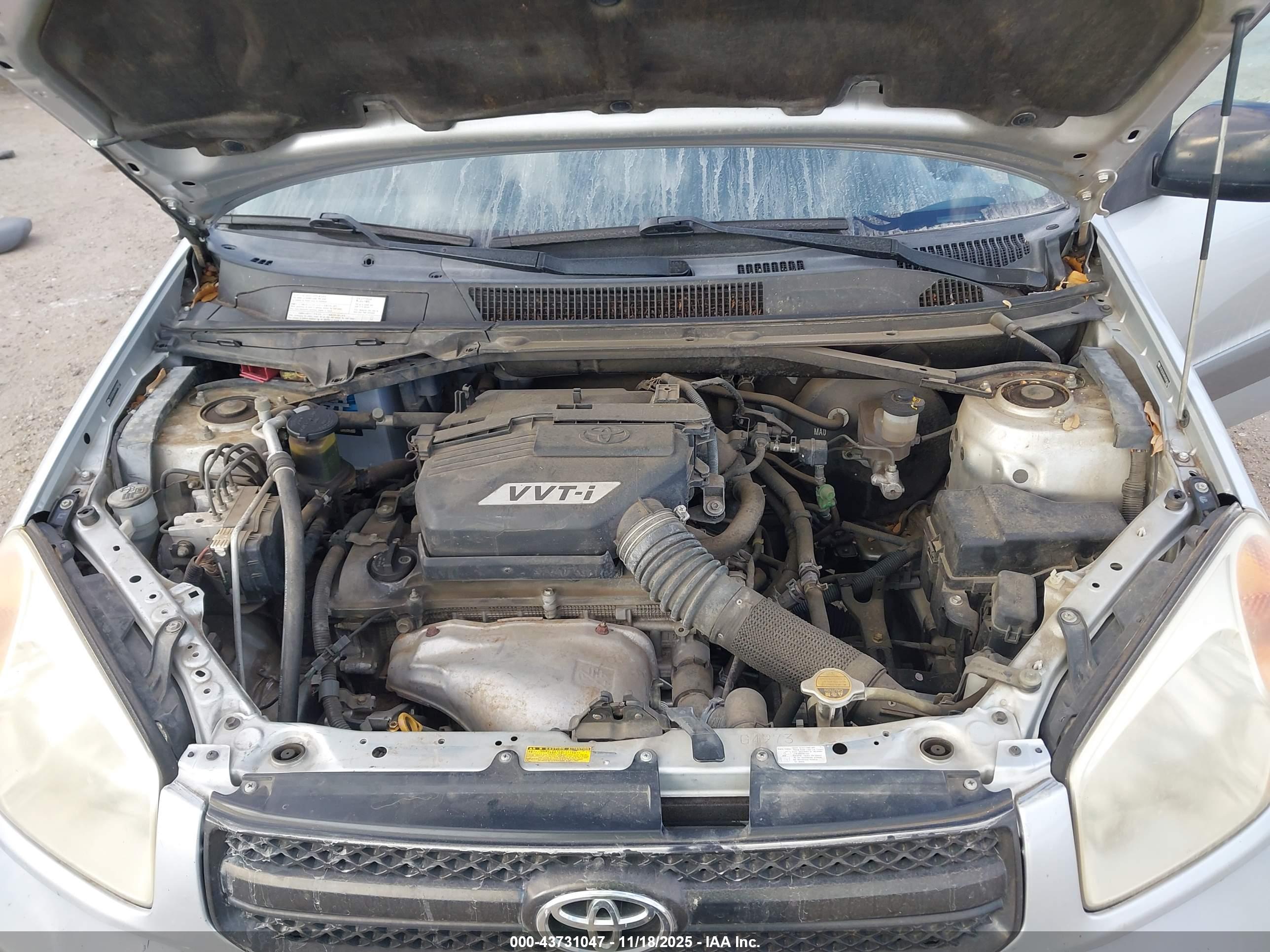 TOYOTA RAV4 image 10