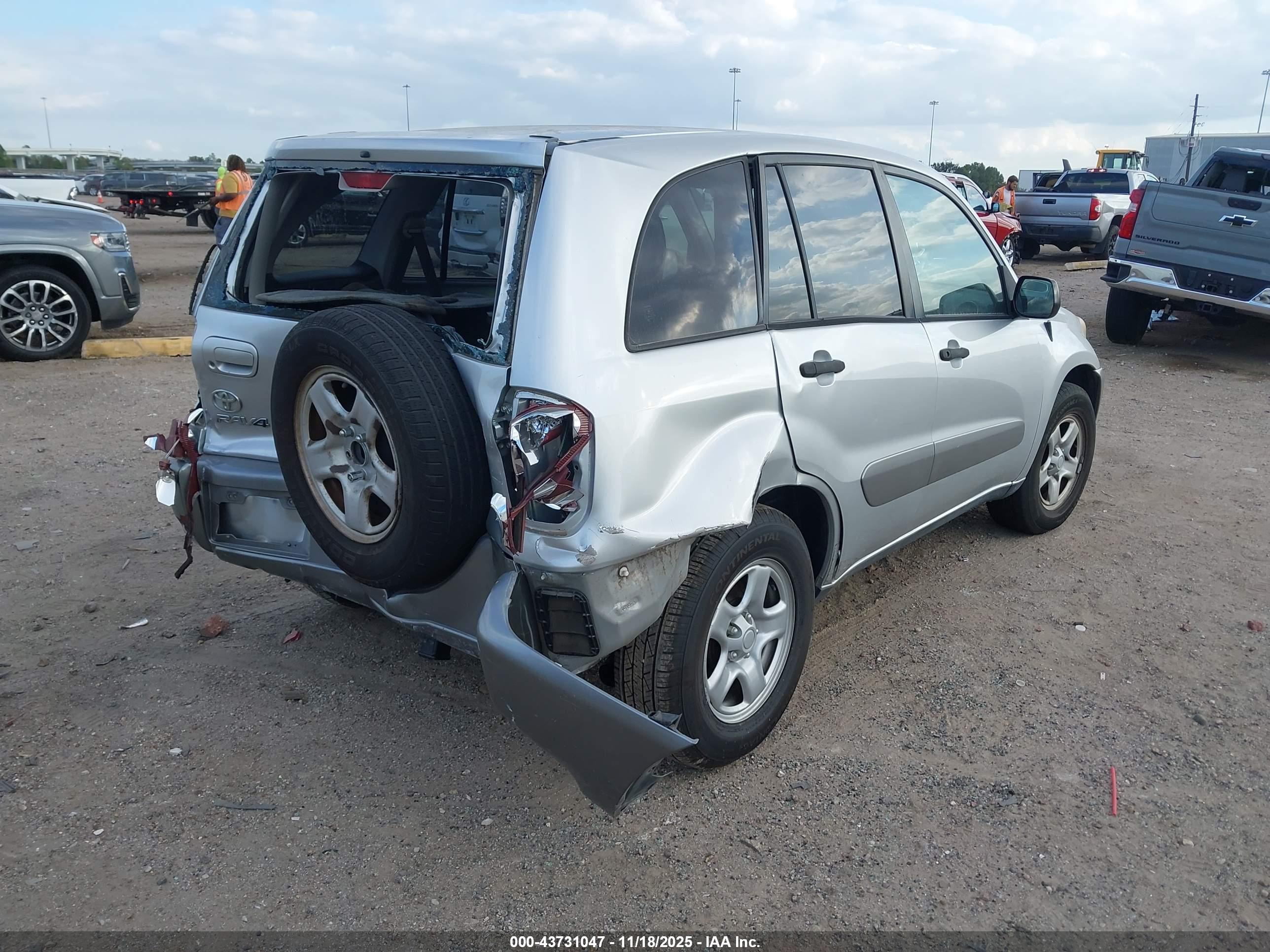 TOYOTA RAV4 image 4