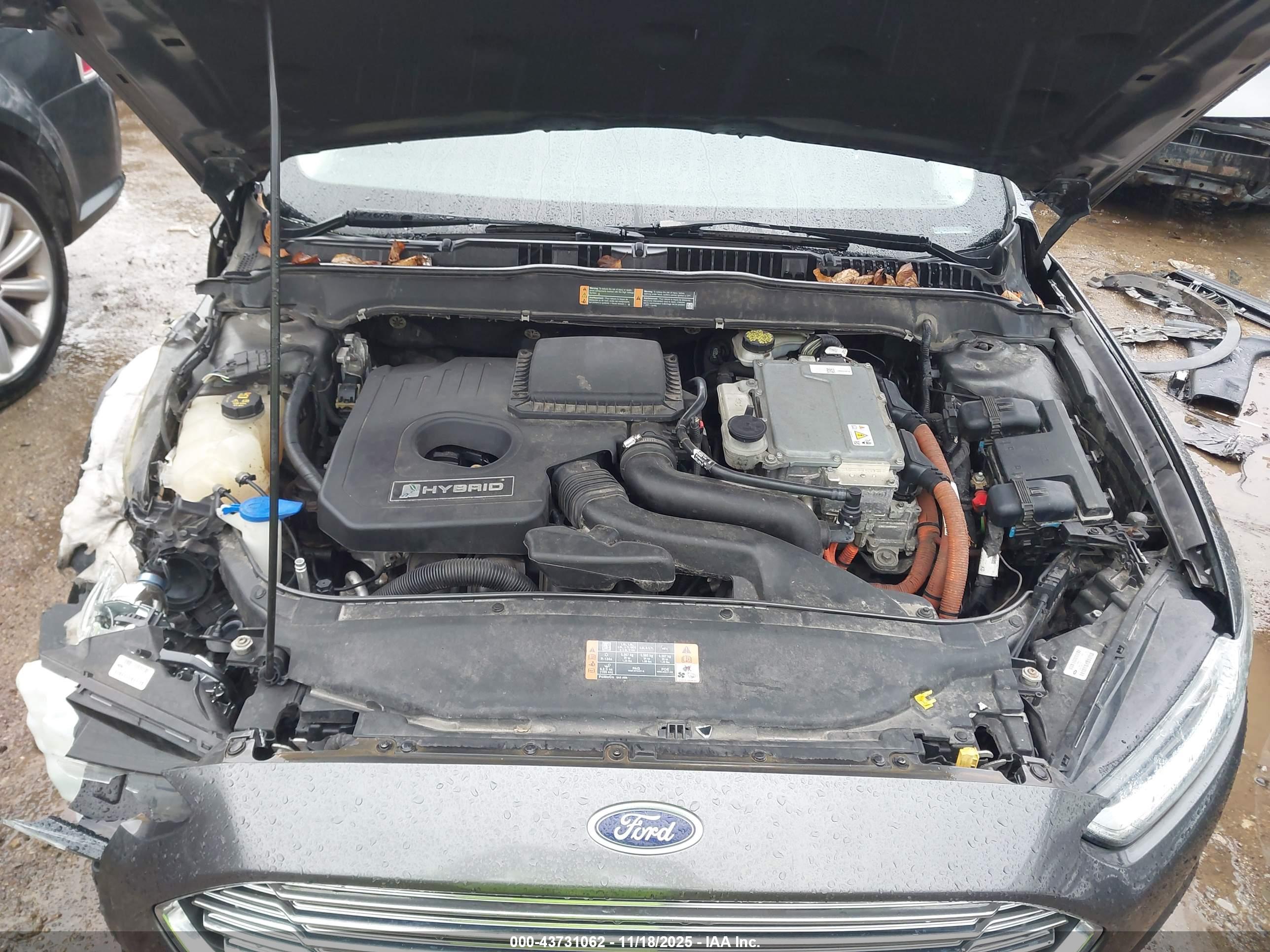 FORD FUSION image 10