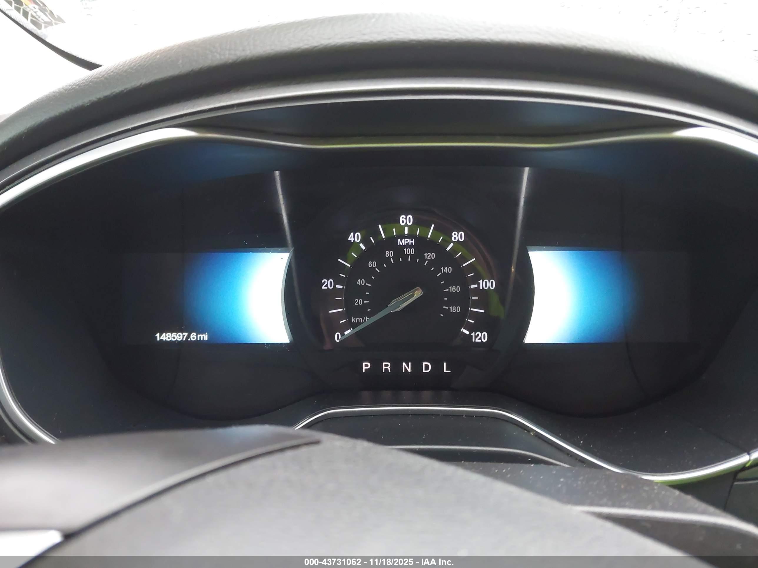 FORD FUSION image 7