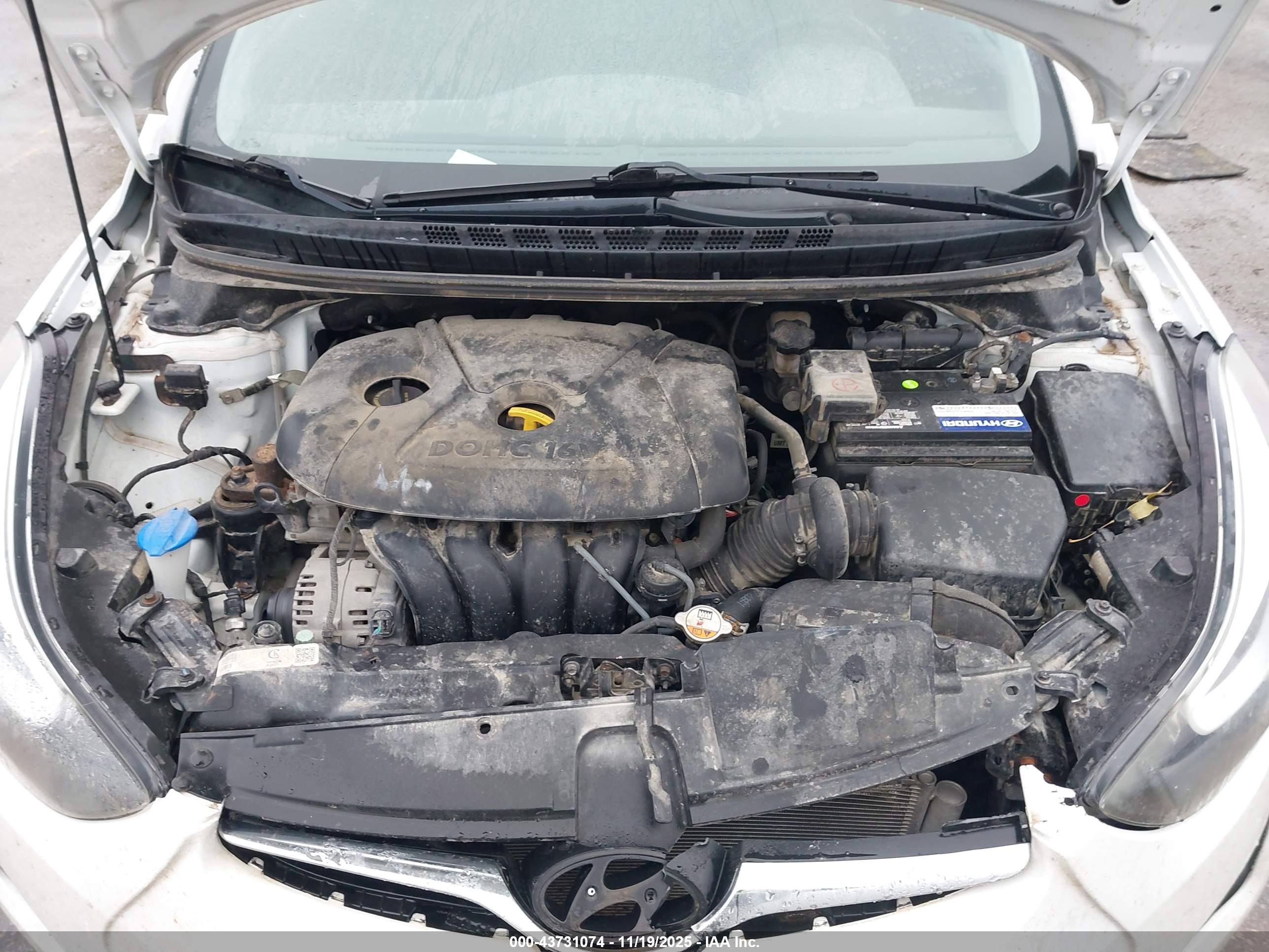HYUNDAI ELANTRA image 10
