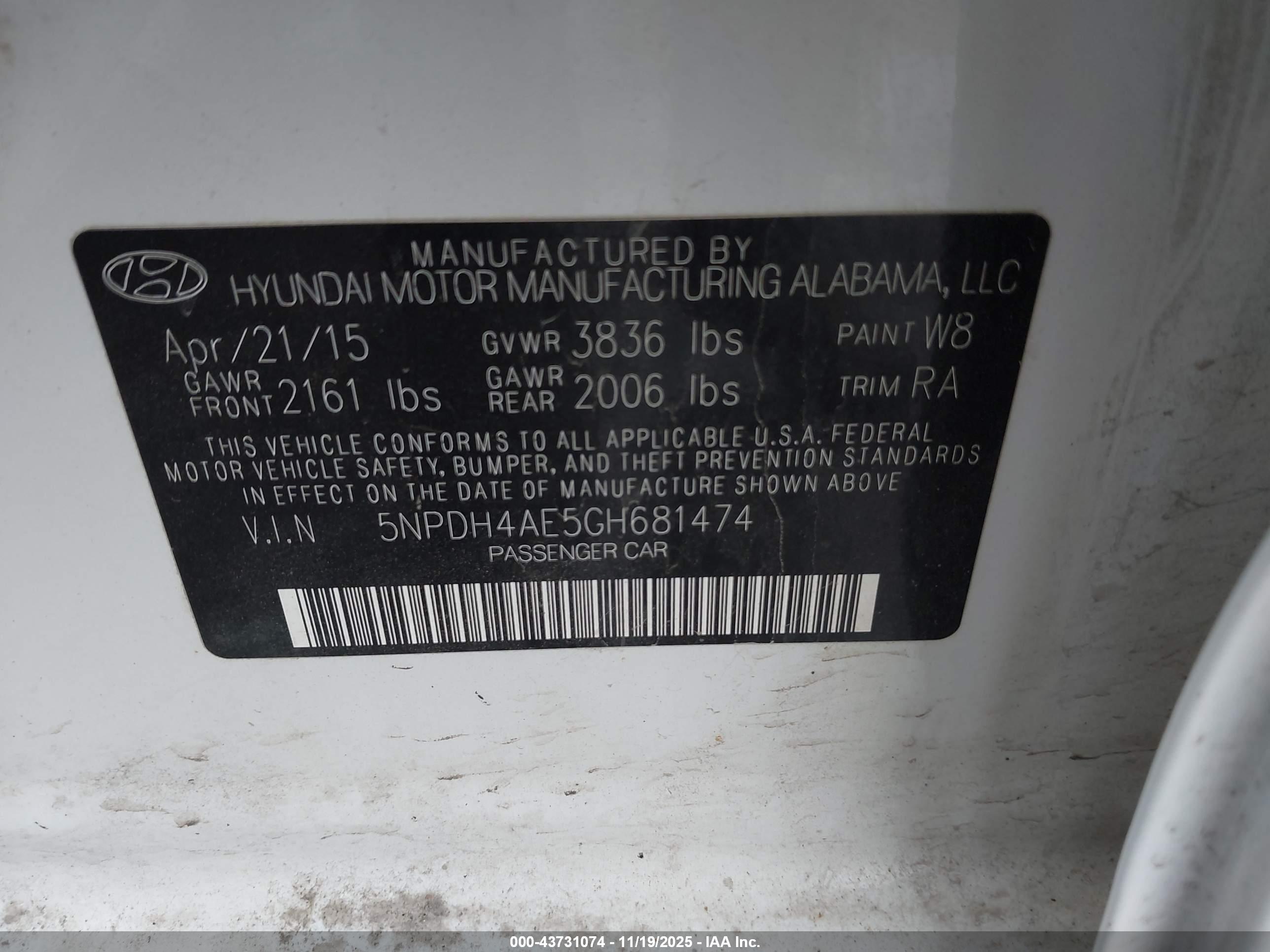 HYUNDAI ELANTRA image 9